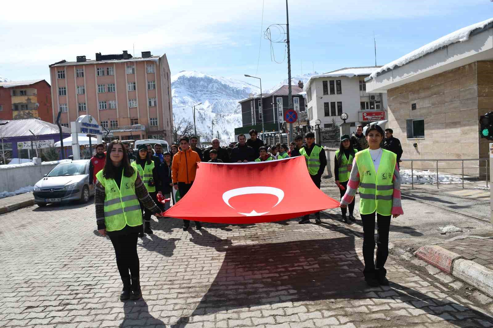 Kato Dağı’nda Türk bayraklı sağlıklı yaşam yürüyüşü
?v=1