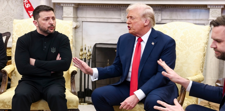 Trump’tan Zelenskiy’e tepki:  Bu adam ABD’nin desteğine sahip olduğu sürece barışın sağlanmasını istemiyor ?v=1