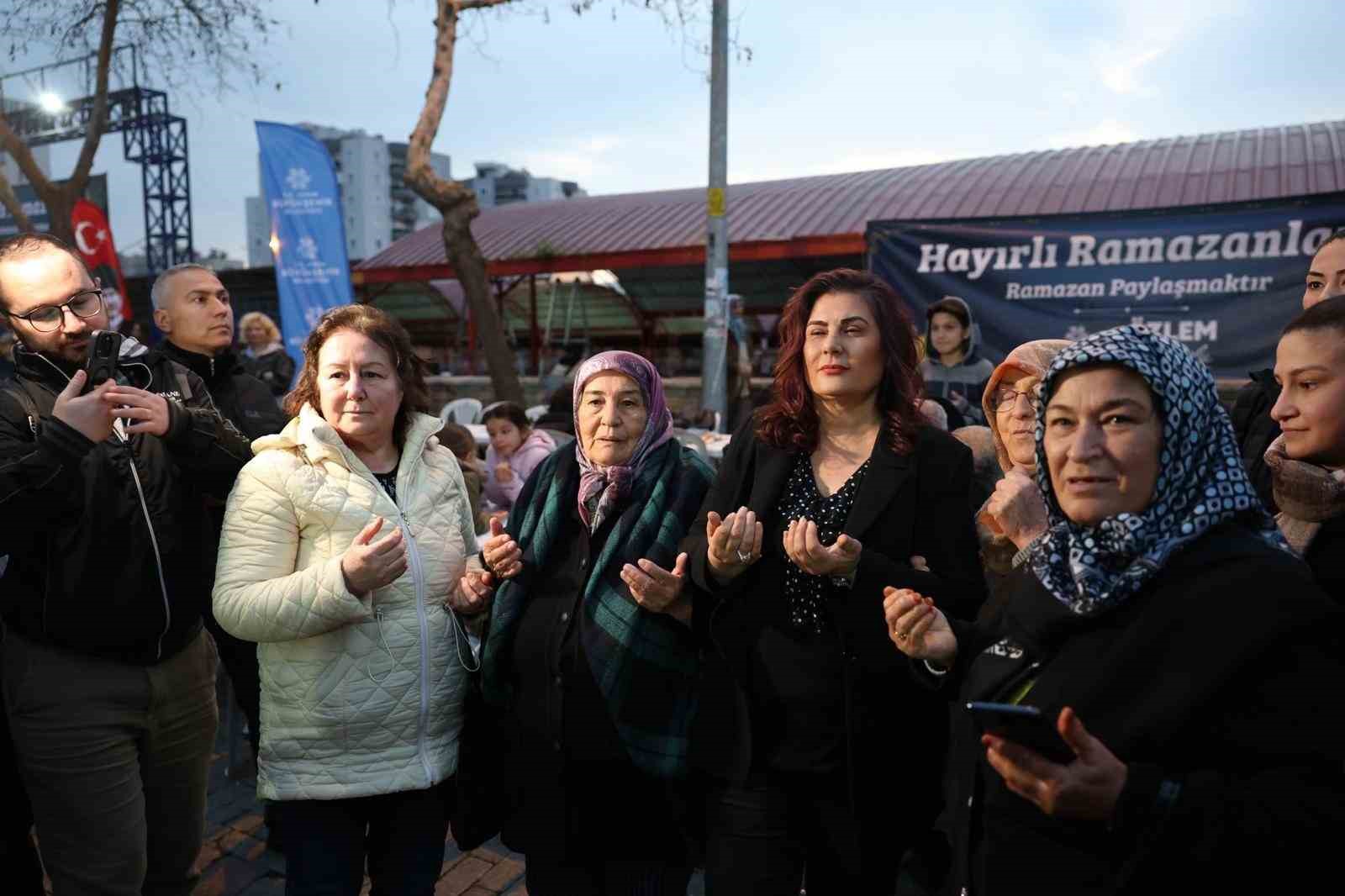 Başkan Çerçioğlu, Efelerli vatandaşlarla iftar sofrasında buluştu