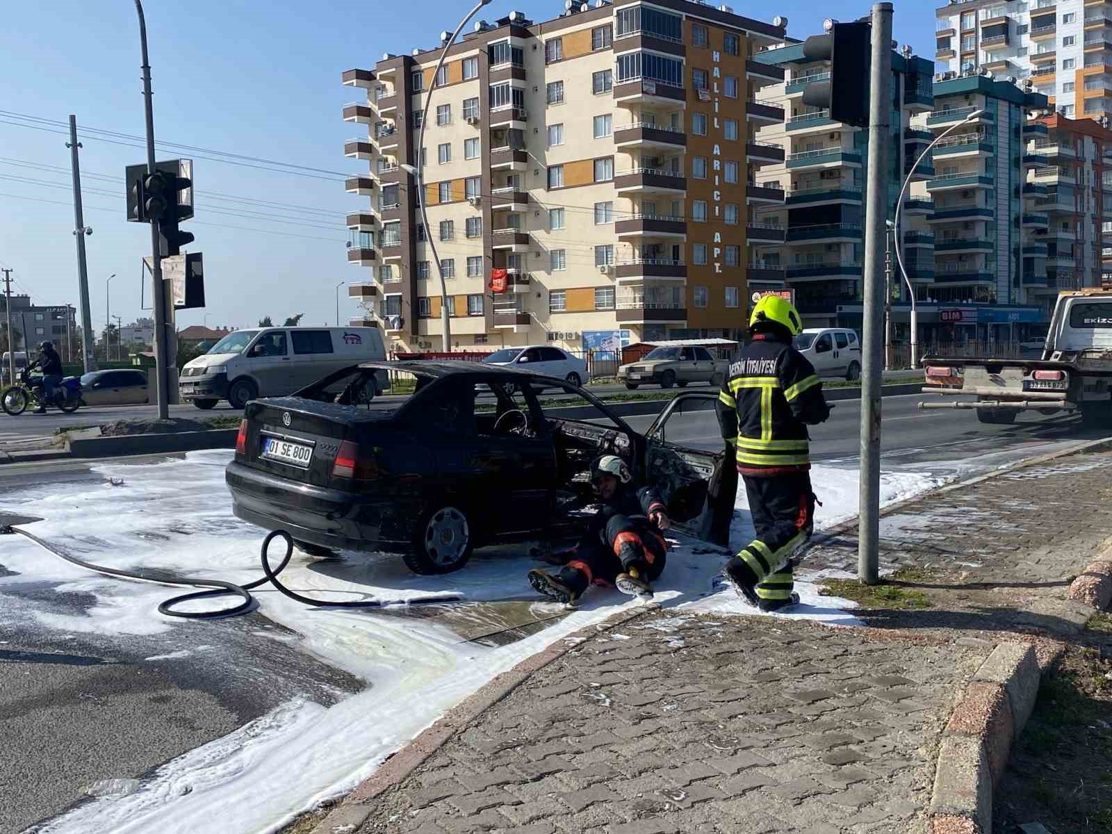 Mersin’de otomobil yangını
?v=1