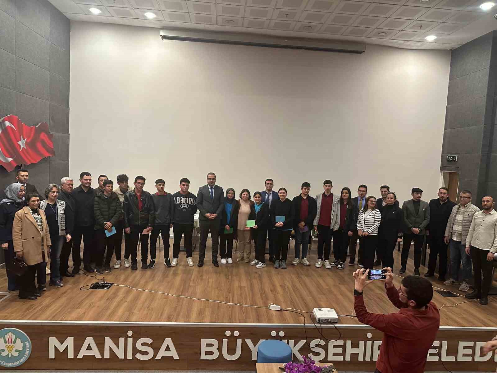 Liseliler bilgi yarışmasında kıyasıya mücadele etti
?v=1