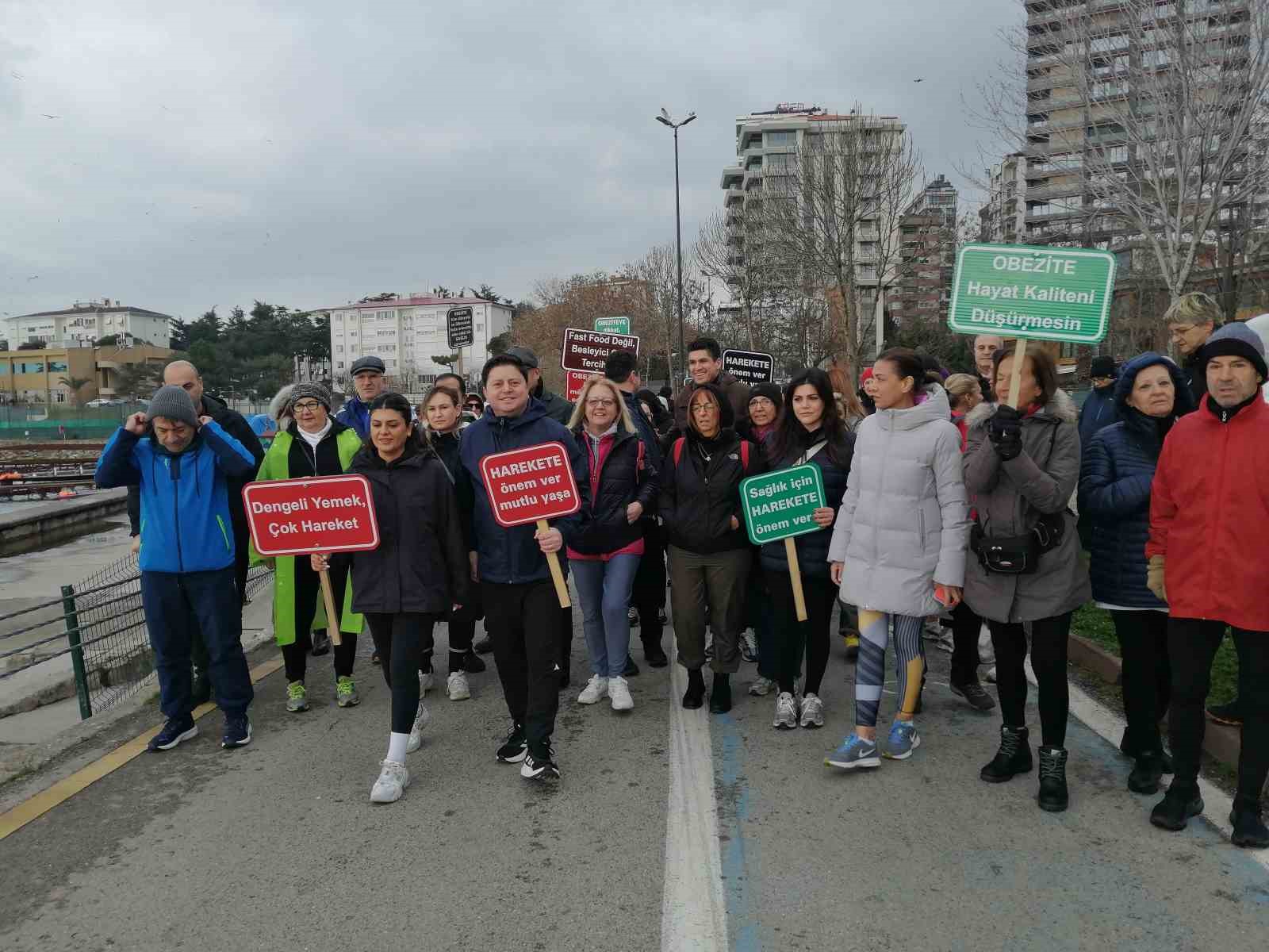 Kadıköylüler, Dünya Obezite Günü’nde farkındalık oluşturmak için sahilde yürüdü
?v=1