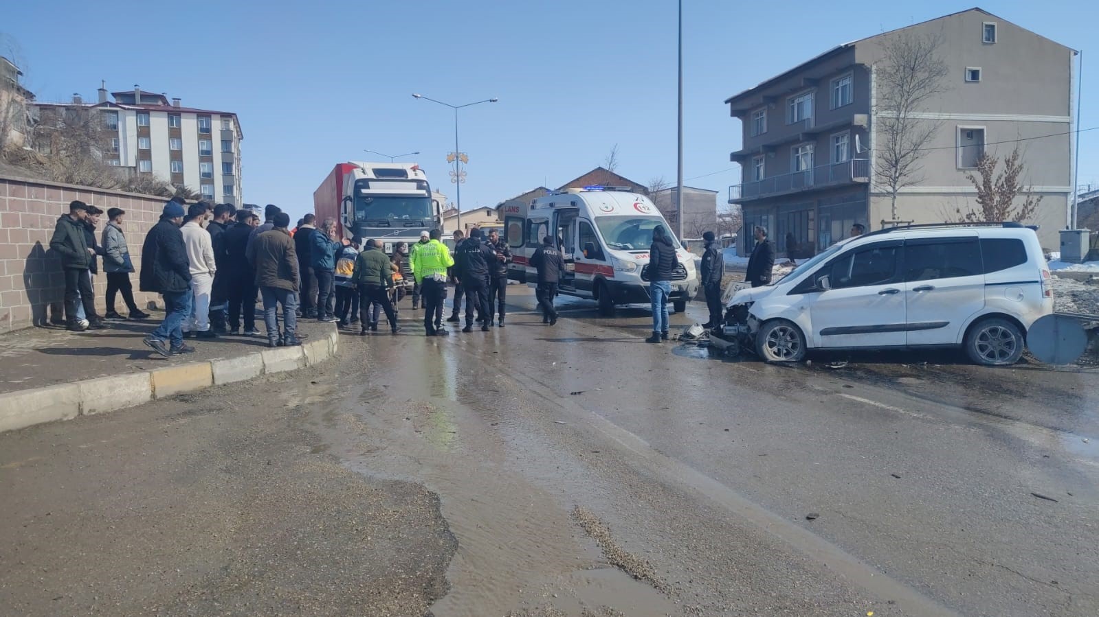 Aşkale de trafik kazası: 2 yaralı
?v=1