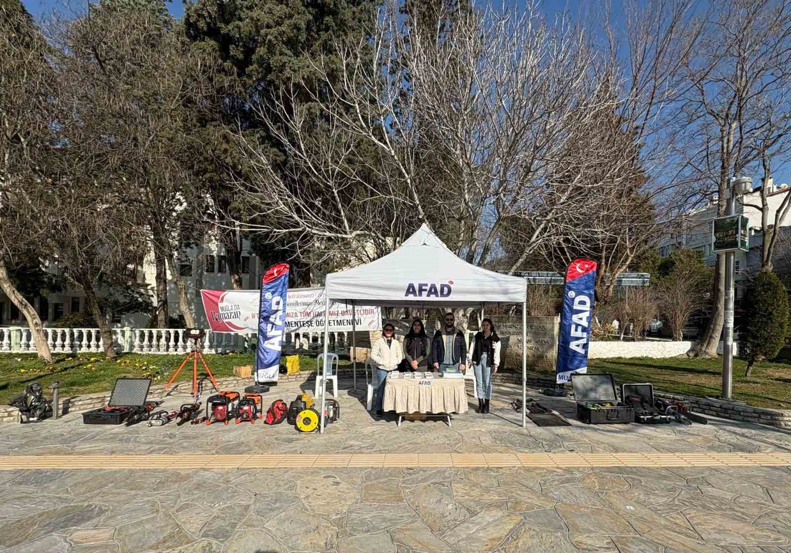 Muğla AFAD Müdürlüğü’nden deprem haftası farkındalık standı
?v=1