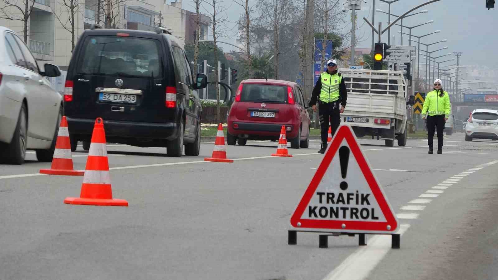 Ordu’da bir haftada yaklaşık 13 bin araç ve sürücüsü denetlendi
?v=1