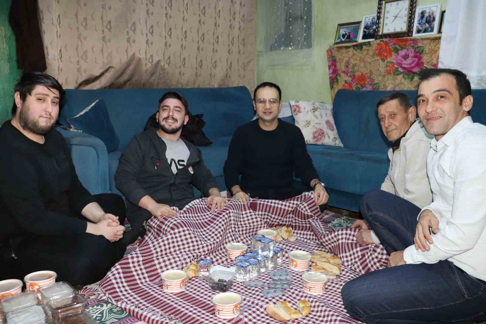 Kaymakam Kahveci iftar sofralarında gönülleri ısıtıyor
?v=1