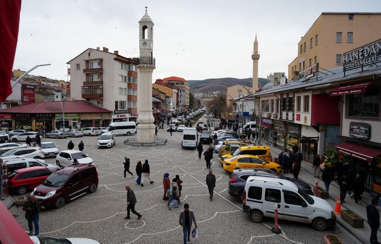 Bayburt’ta 2024 yılında ortalama ilk evlenme yaşı erkeklerde 29,1 kadınlarda 26,1 oldu
?v=1