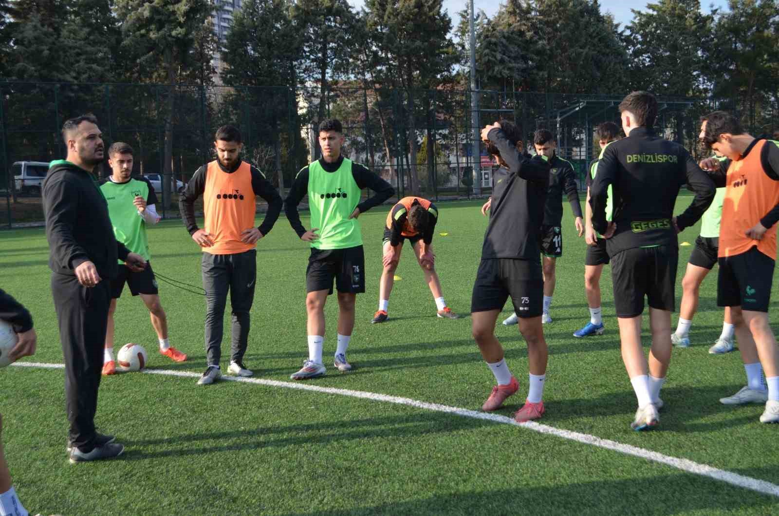 Denizlispor U19 liderliğini sürdürmek istiyor
?v=1