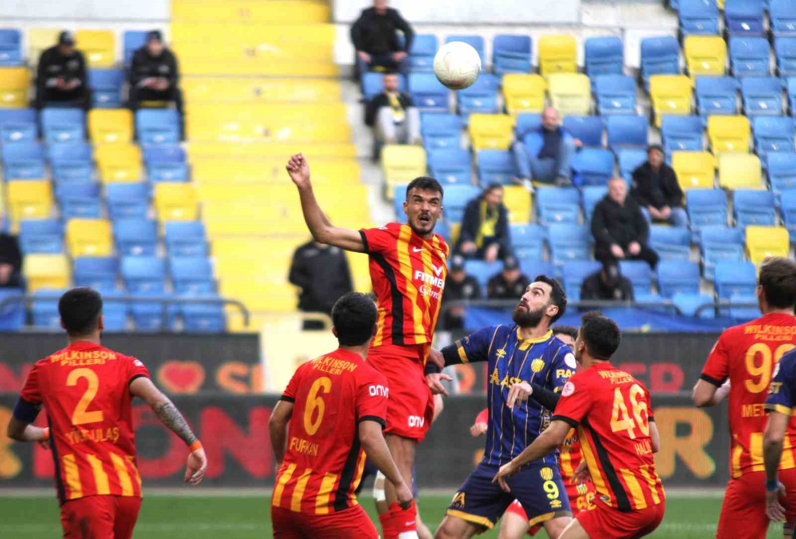 Trendyol 1. Lig: MKE Ankaragücü: 3 - Yeni Malatyaspor: 0
?v=1