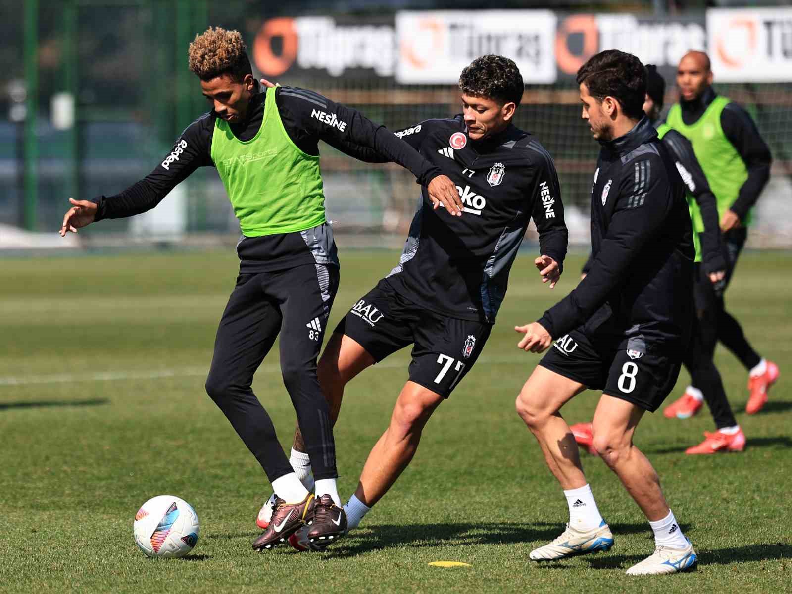 Beşiktaş, Gaziantep FK maçı hazırlıklarını sürdürdü
