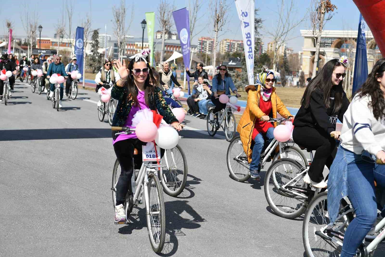 Büyükşehir’den 8 Mart Dünya Kadınlar Günü’ne özel bisiklet turu
?v=1