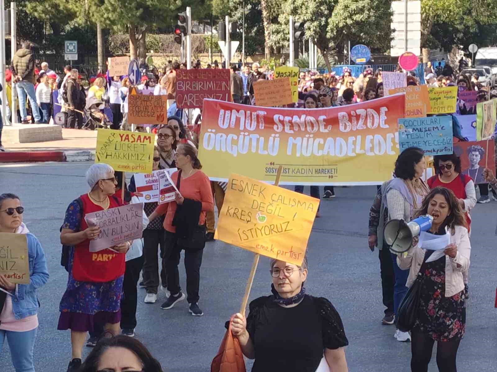 Antalya’da kadınlar 8 Mart için yürüdü
?v=1