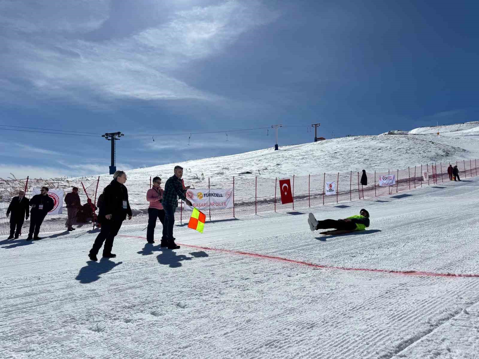 Geleneksel Kızak Türkiye Şampiyonası, Erciyes Kayak Merkezi’nde yapıldı
?v=1