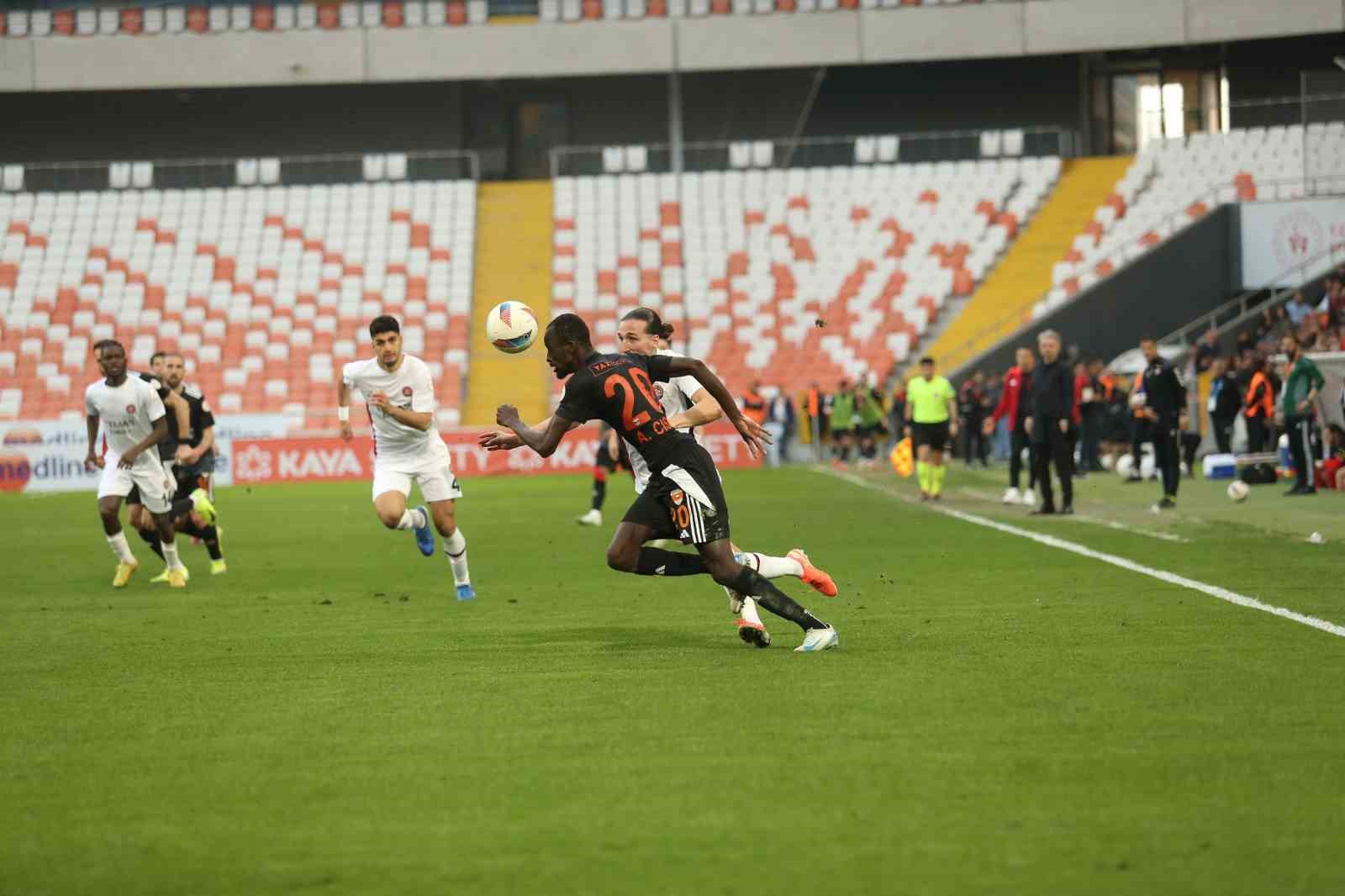 Trendyol 1. Lig: Adanaspor: 1 - Fatih Karagümrük: 2
?v=1