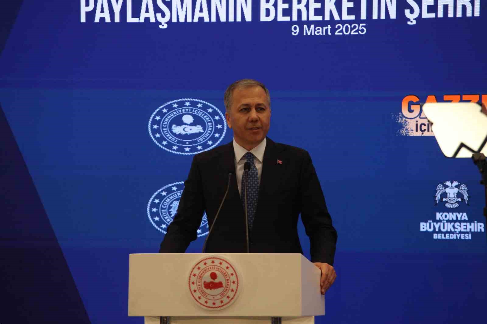 Bakan Yerlikaya:  Türkiye, Gazze’yi yalnız bırakmamıştır, bırakmayacaktır 
?v=1