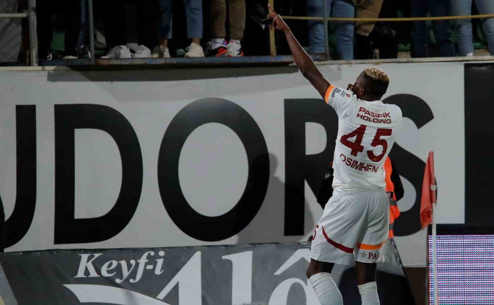 Victor Osimhen ligdeki gol sayısını 17 yaptı
?v=1