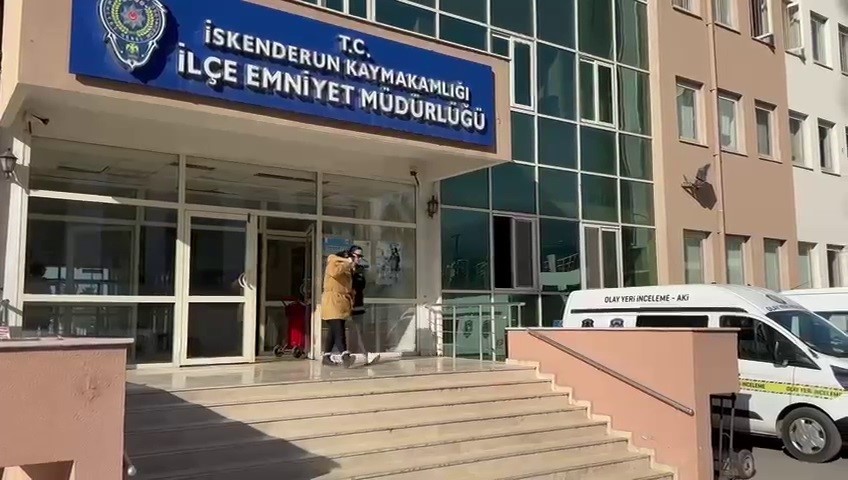 İskenderun’da günübirlik evde fuhuş yapan 2 şahıs yakayı ele verdi
?v=1