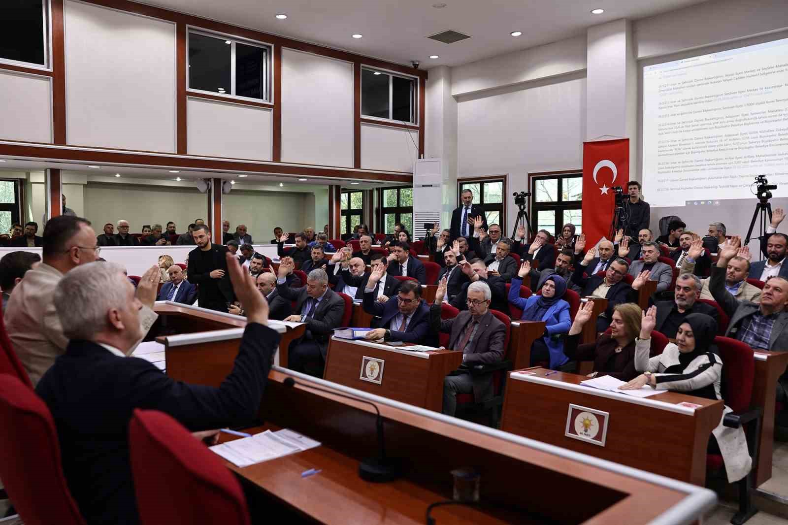 İki büyük tesis için meclis kararı:  Sakarya raylı sisteme kavuşacak 
?v=1