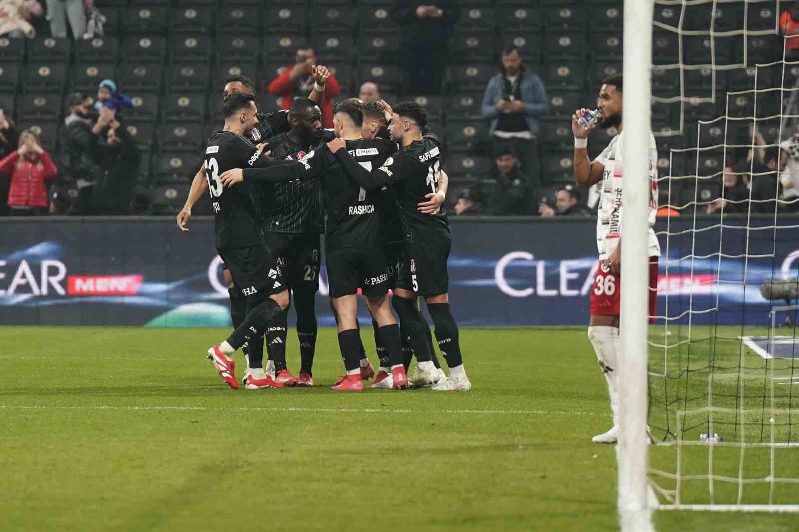 Trendyol Süper Lig: Beşiktaş: 1 - Gaziantep FK: 0 (İlk yarı)
?v=1