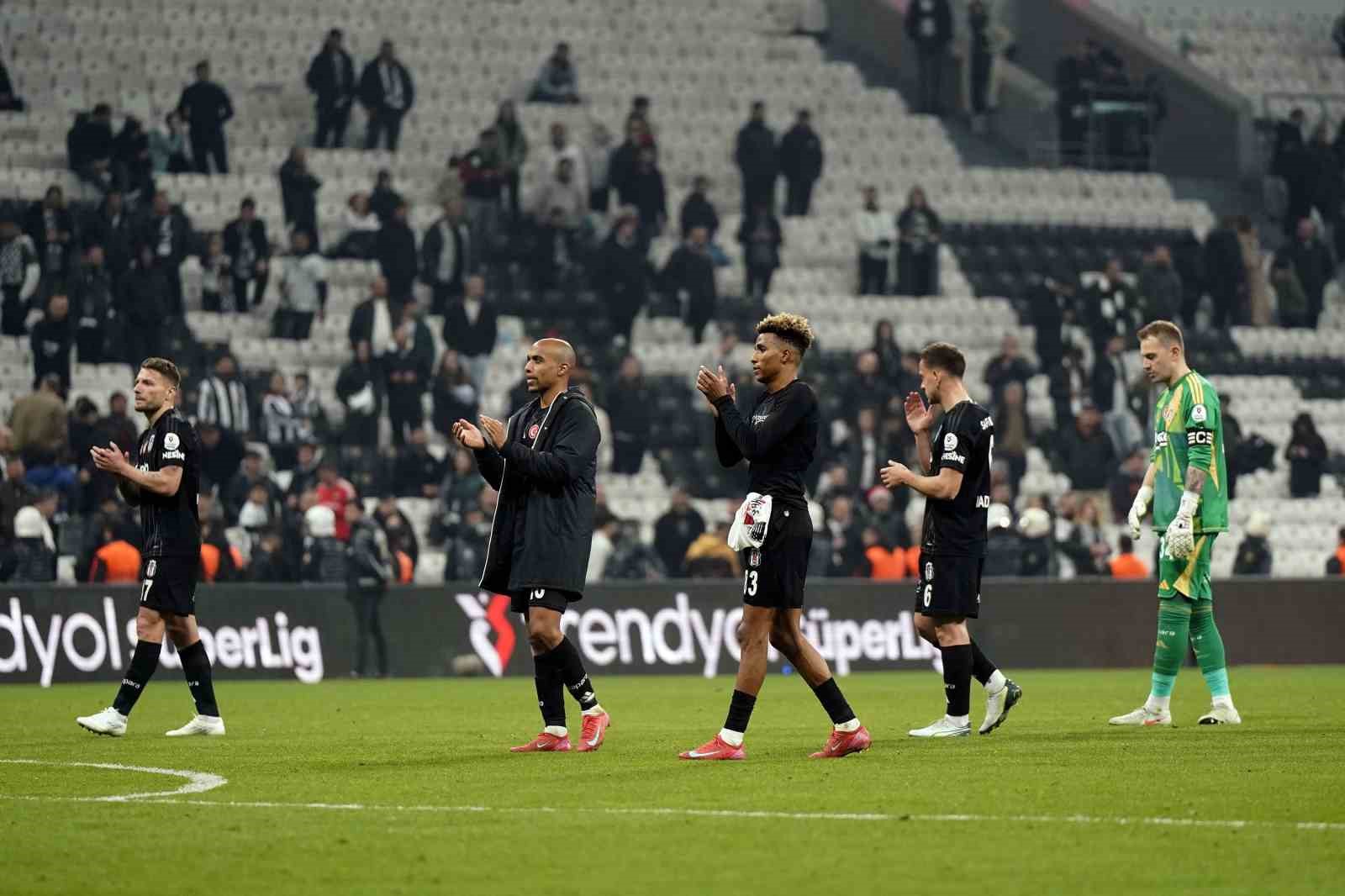 Beşiktaş sahasında 6 maç sonra kaybetti
?v=1