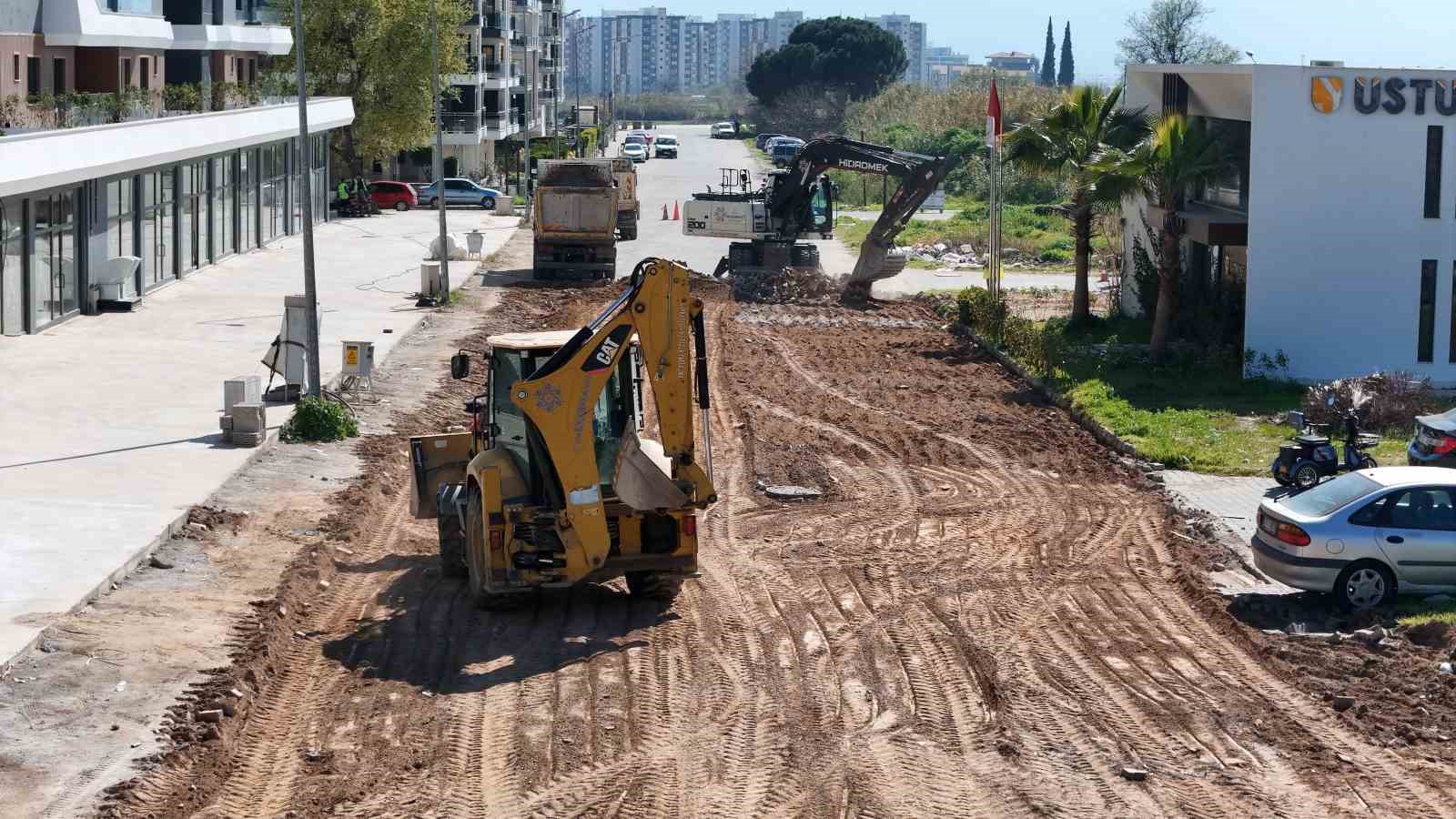 Efeler Zeybek Mahallesi’ndeki yol yenileniyor
?v=1