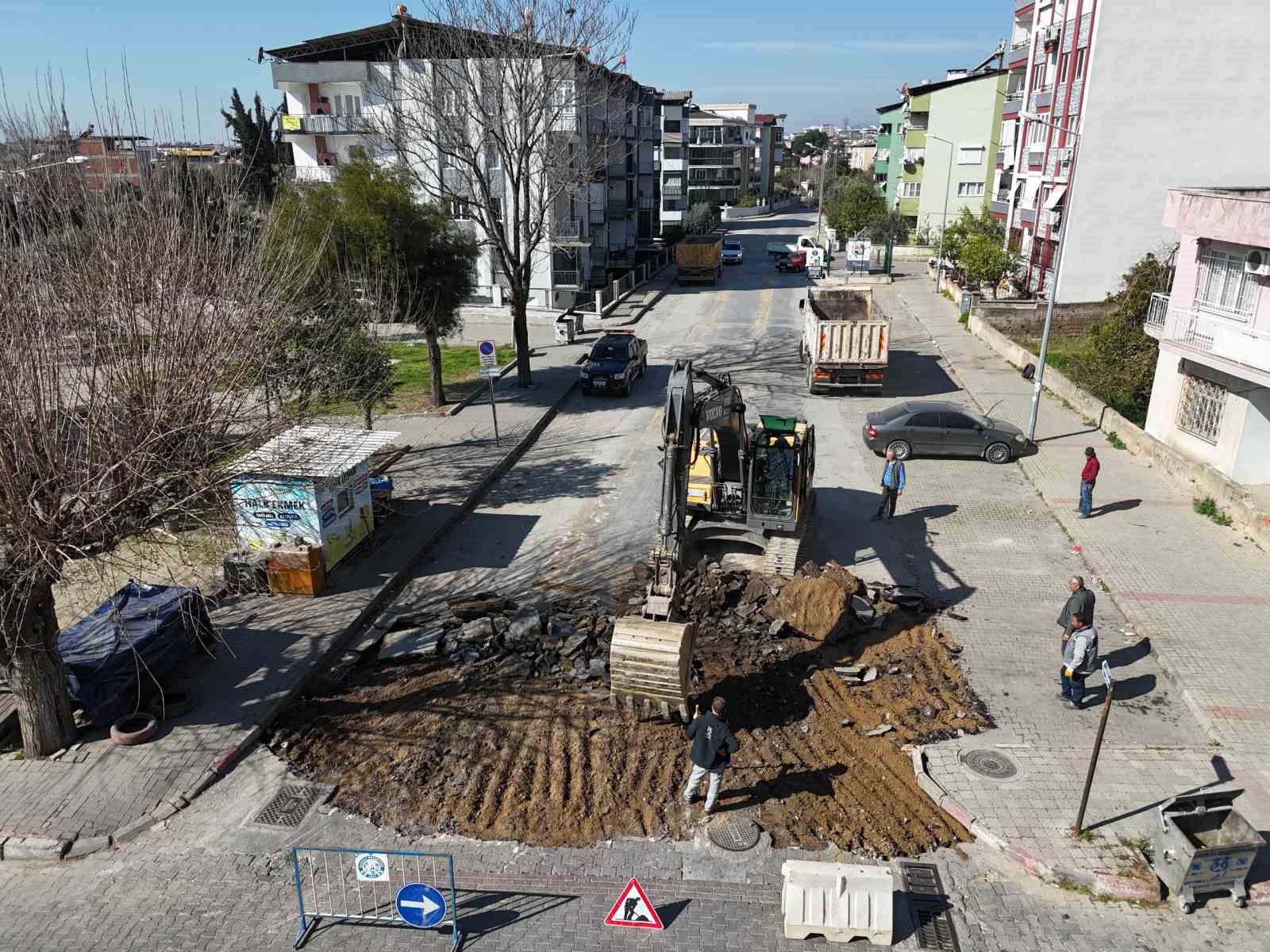 Başkan Tetik, yol çalışmalarını yerinde inceledi
?v=1