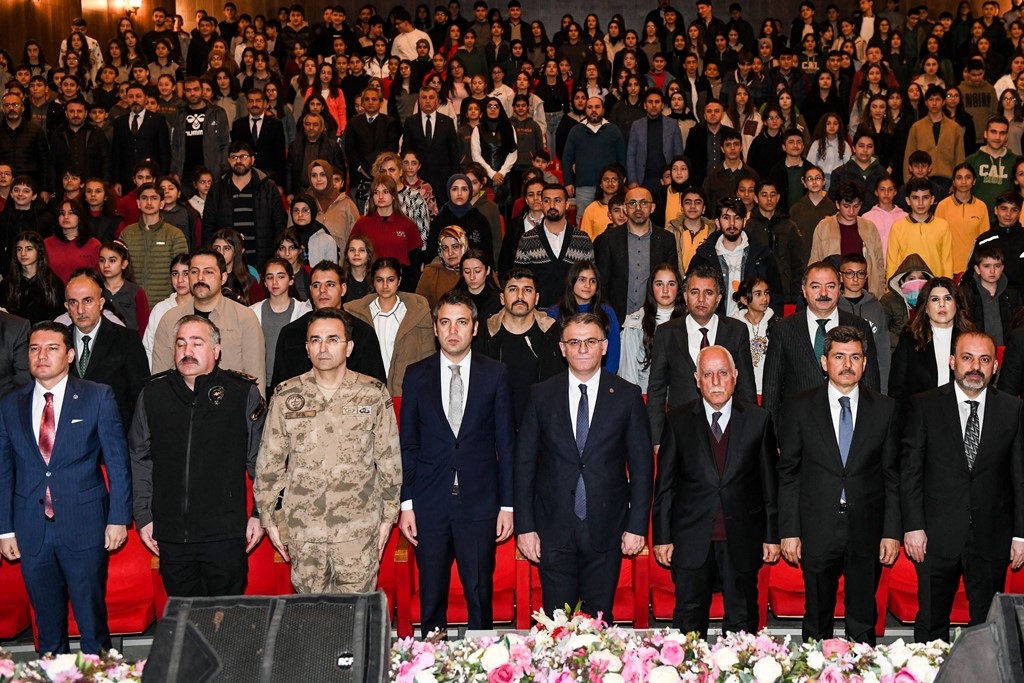 Van’da  İstiklal Marşı’nın Kabulü ve Mehmet Akif Ersoy’u Anma  programı
?v=1