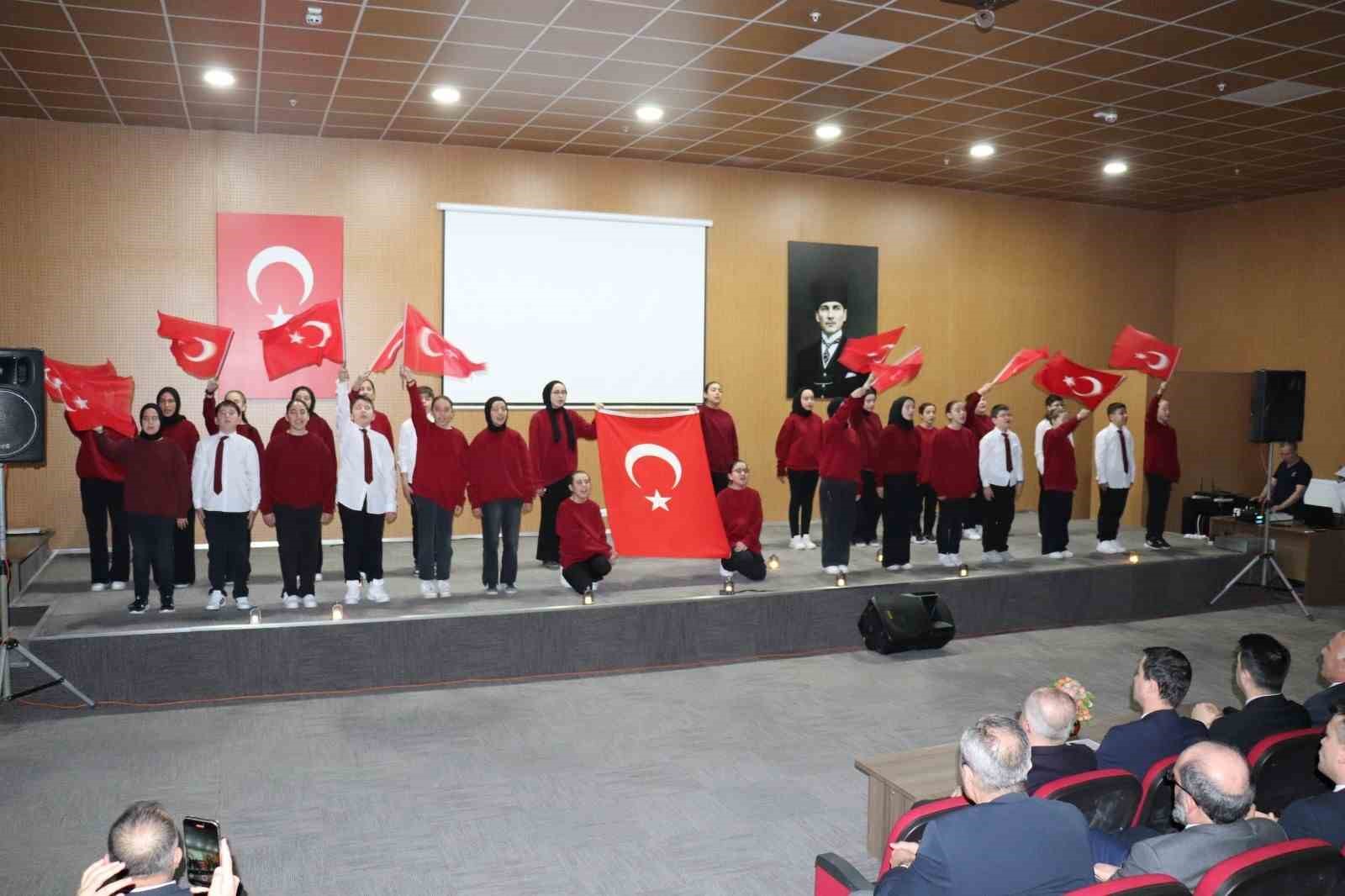 Hisarcık’ta İstiklal Marşı’nın kabulü ve Mehmet Akif Ersoy’u anma günü etkinlikleri
?v=1