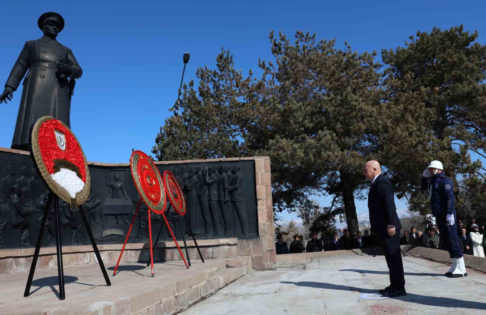 Başkan Sekmen;  12 Mart; Türk’ün tarihinde önemli sayfa, kutlu bir zafer günüdür 
?v=1