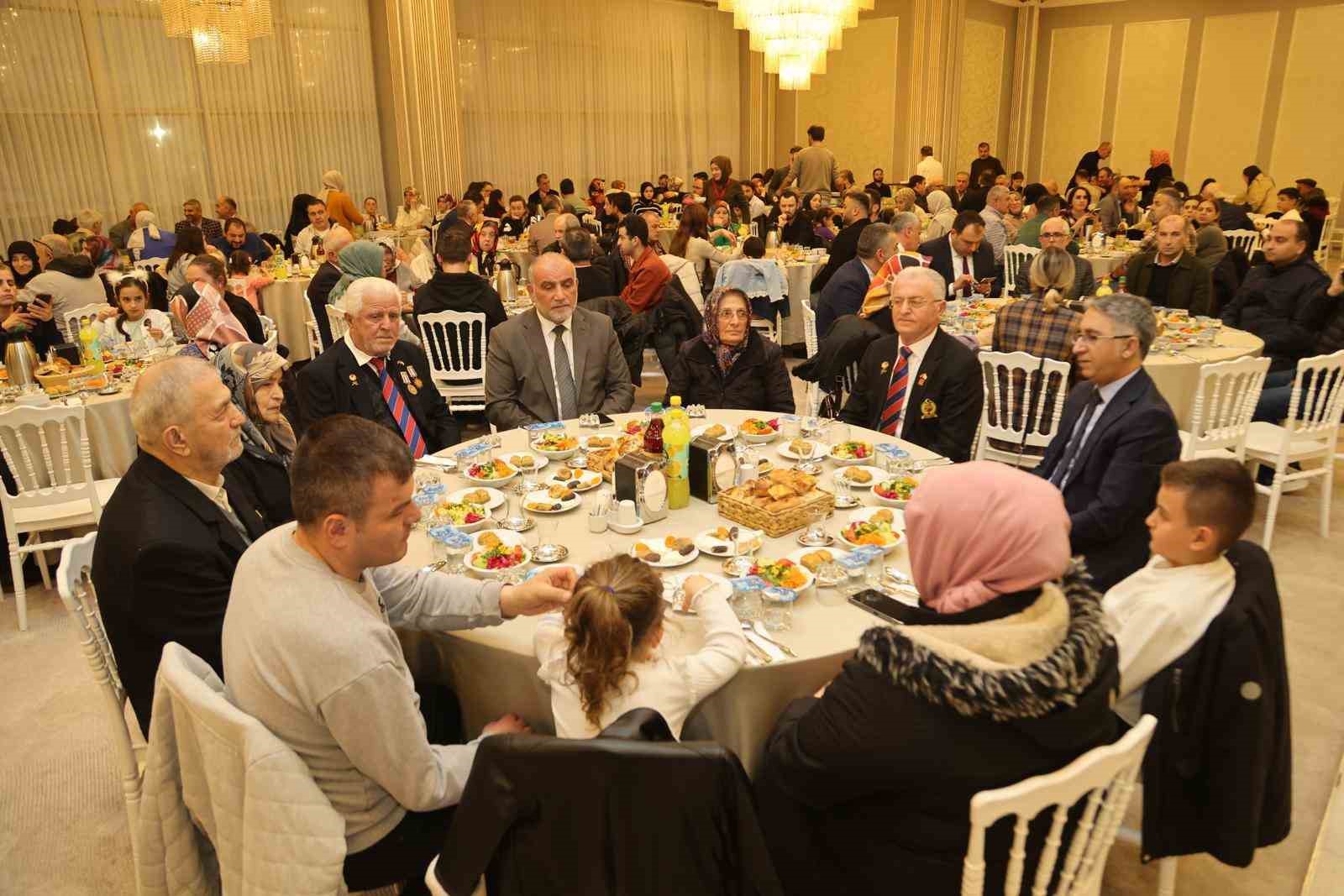 Canik’te şehit aileleri ve gaziler iftarda ağırlandı
?v=1