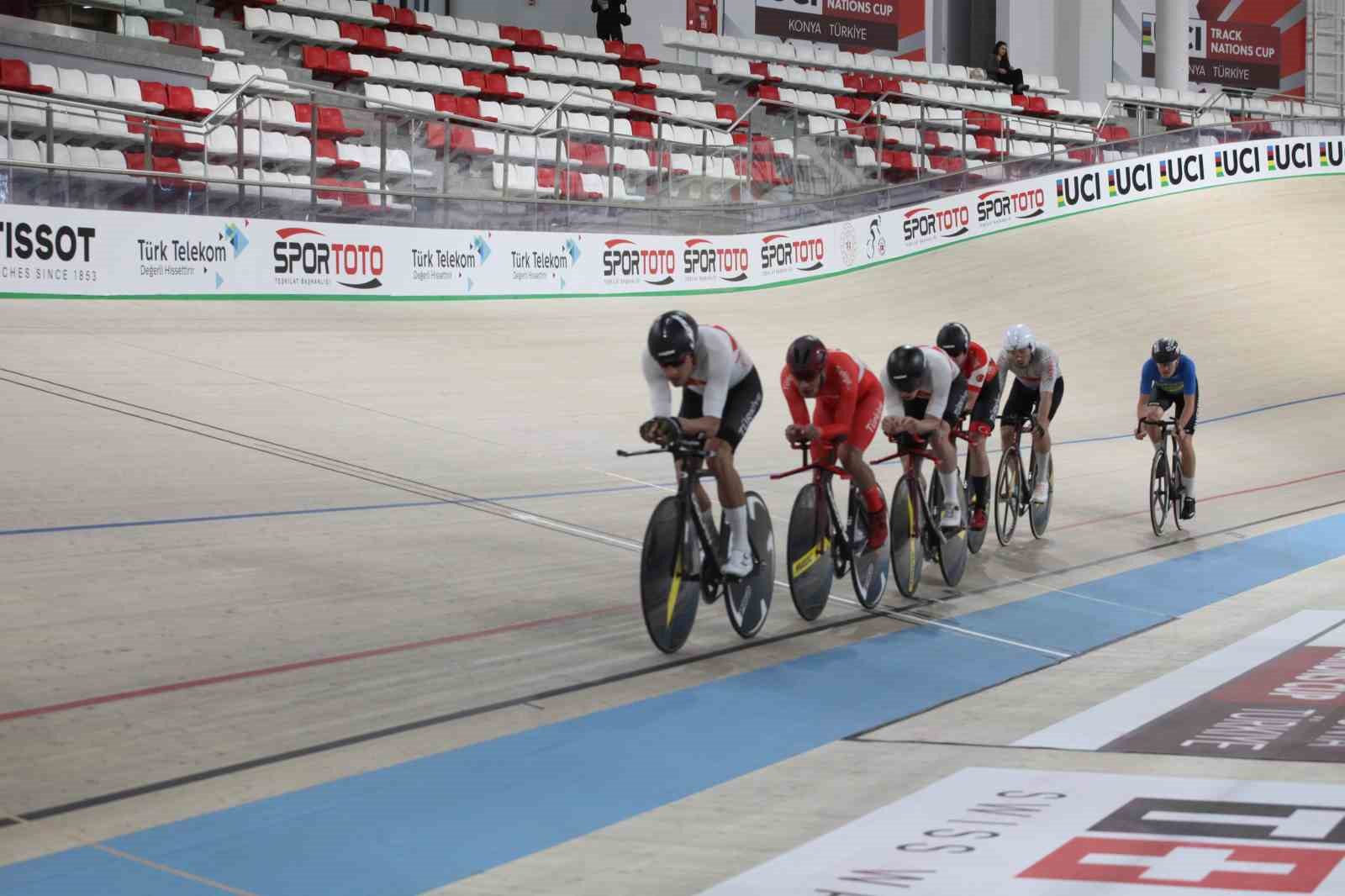 Türkiye Pist Bisikleti Milli Takımı, UCI Pist Bisikleti Uluslar Kupası’na hazır
?v=1