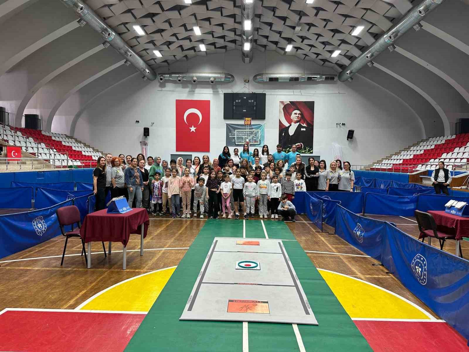 Hemsball turnuvası coşkuyla gerçekleştirildi
?v=1