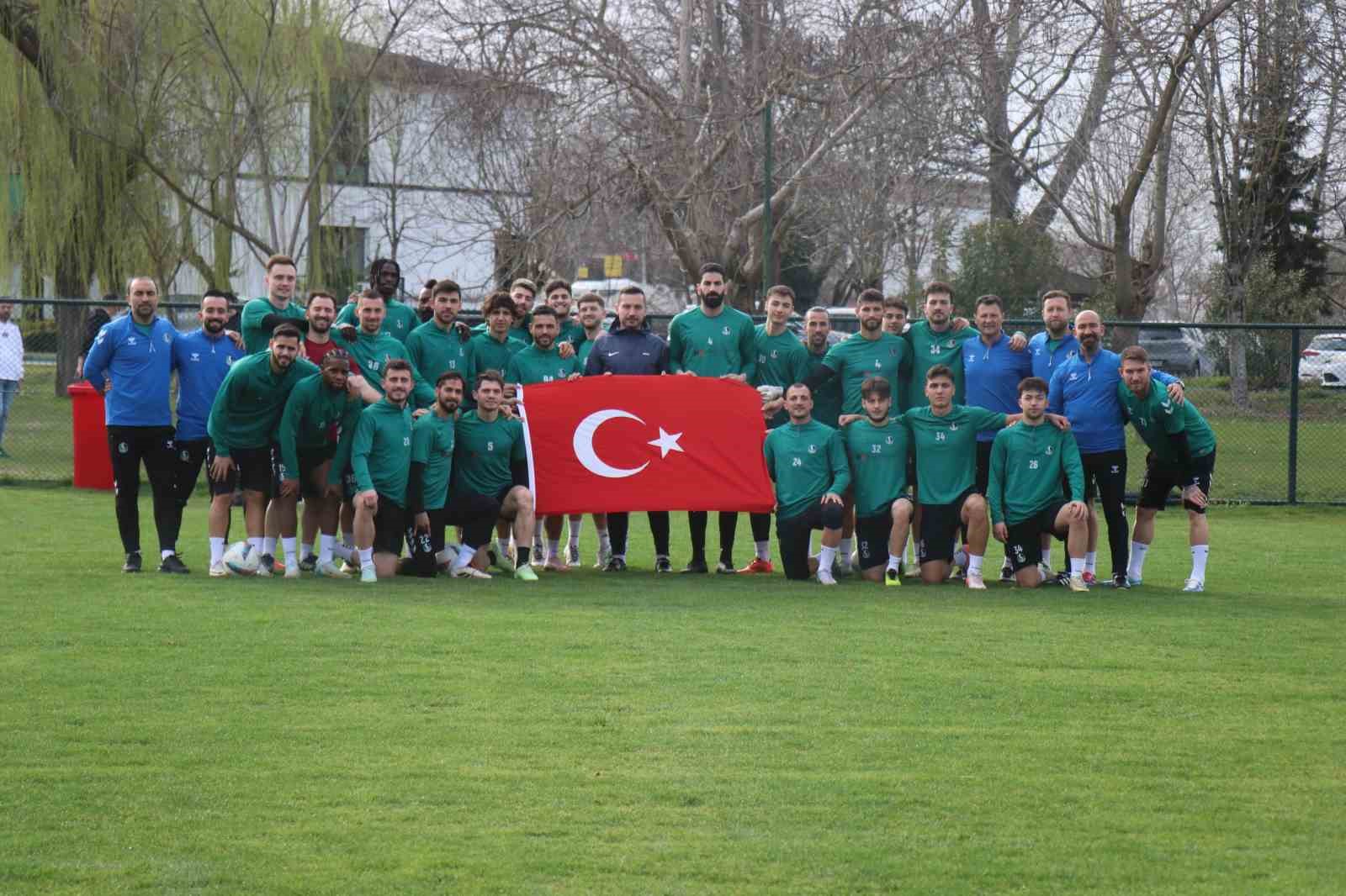 Sakaryaspor, Yeni Malatyaspor mesaisine başladı
?v=1