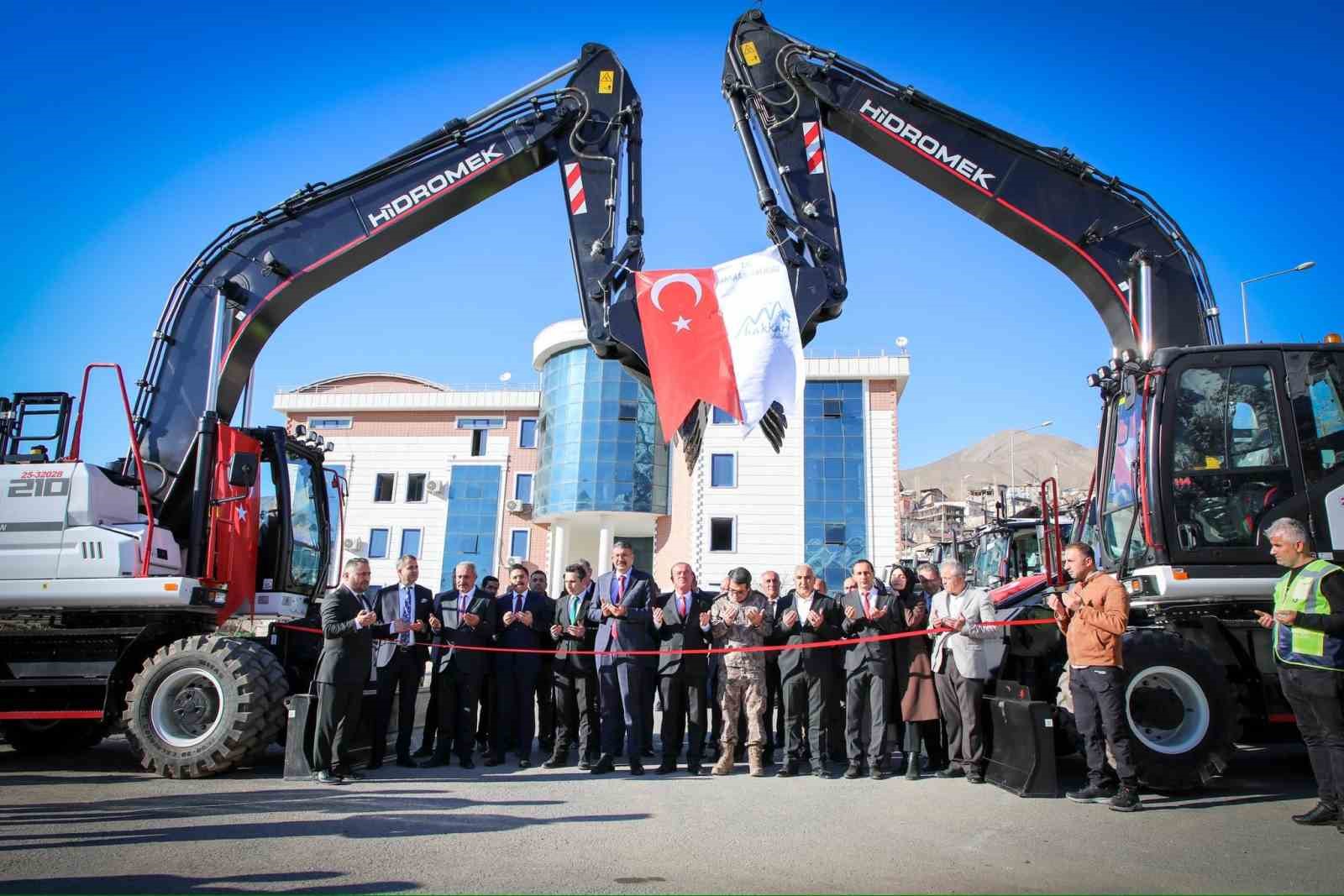 Hakkari İl Özel İdaresi filosuna 11 yeni araç daha ekledi
?v=1