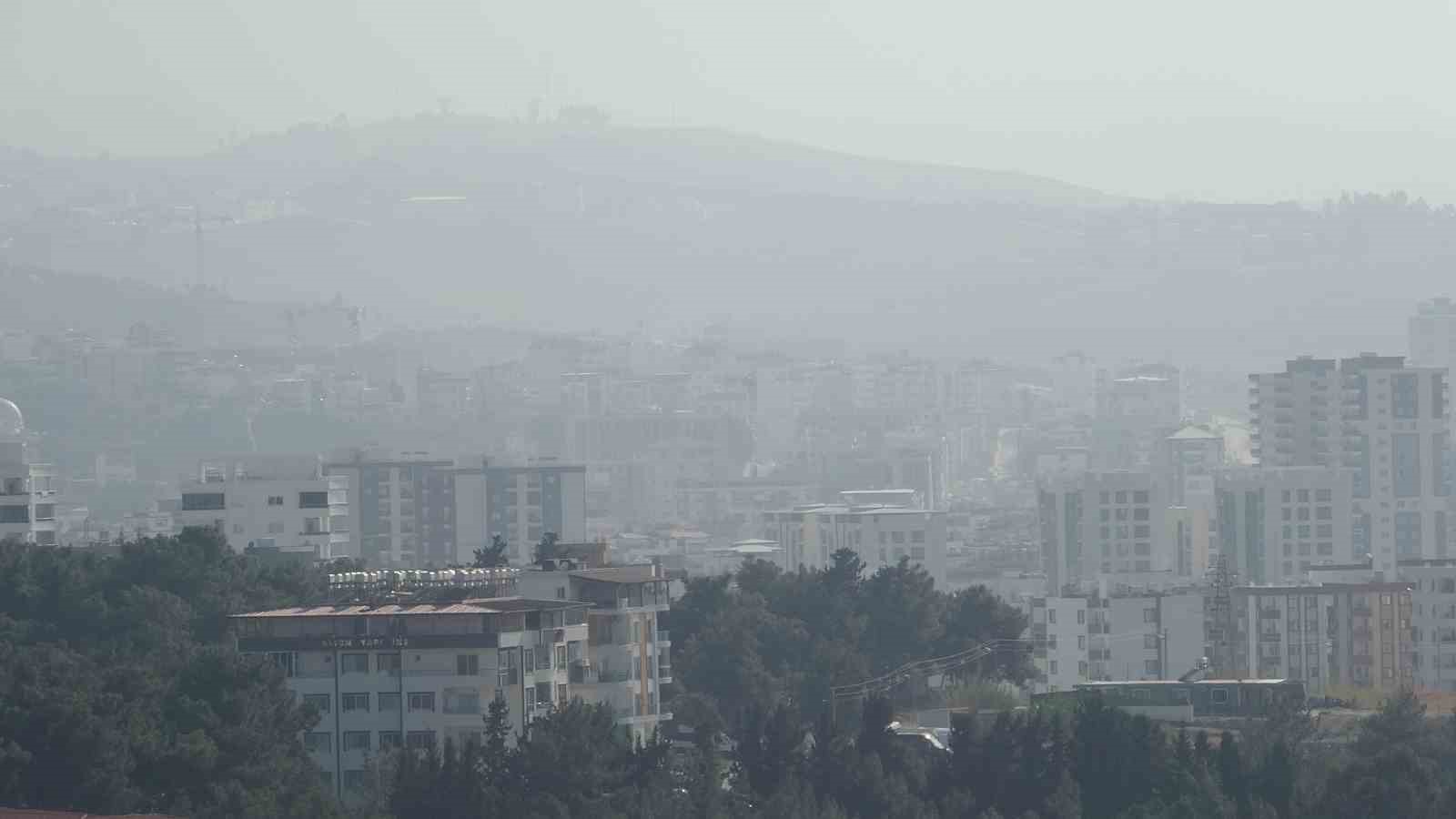 Uzmanından toz bulutuna karşı maske uyarısı
?v=1