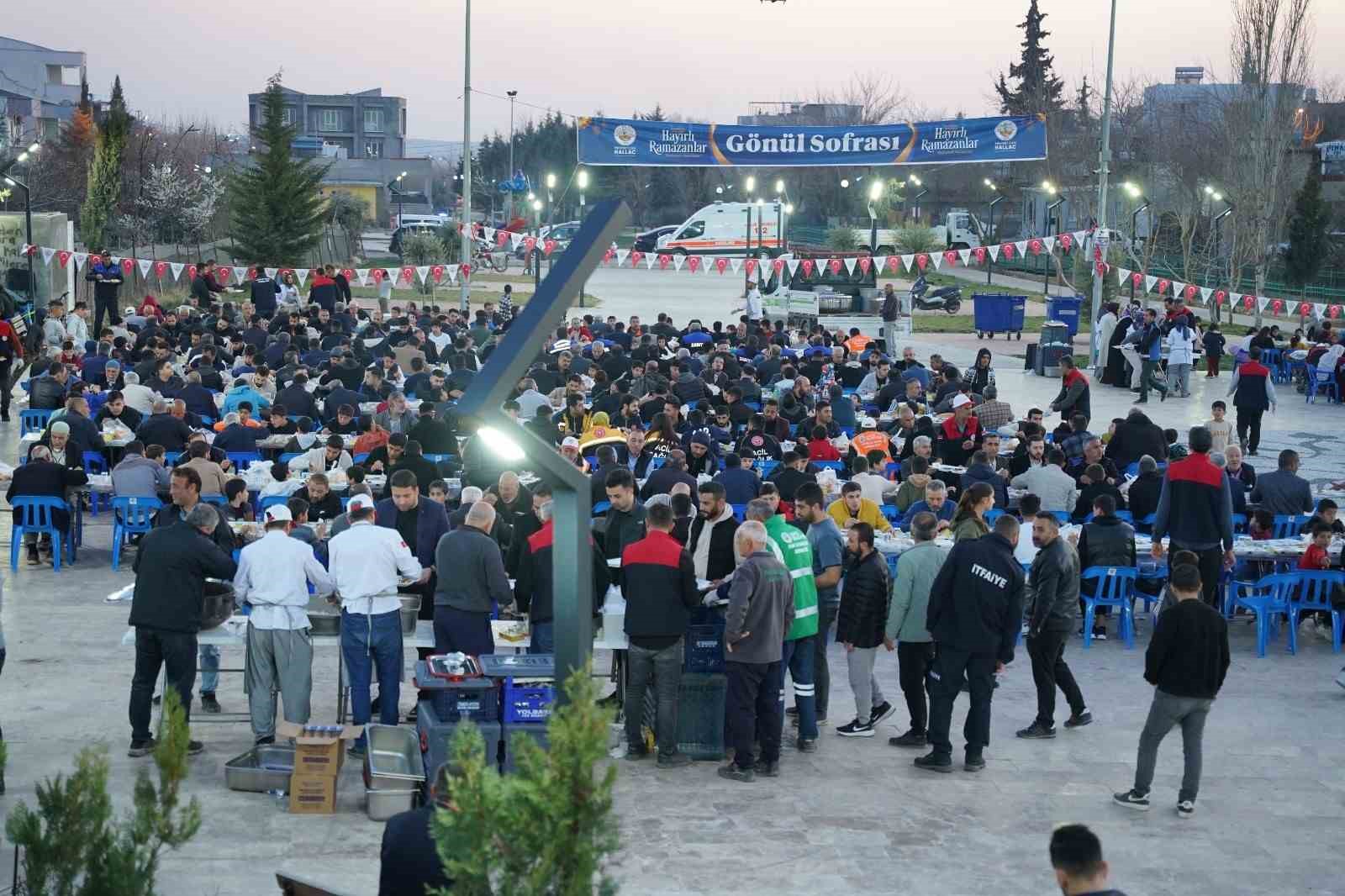 Kahta Belediyesi Gönül Sofrası’na yoğun ilgi
?v=1