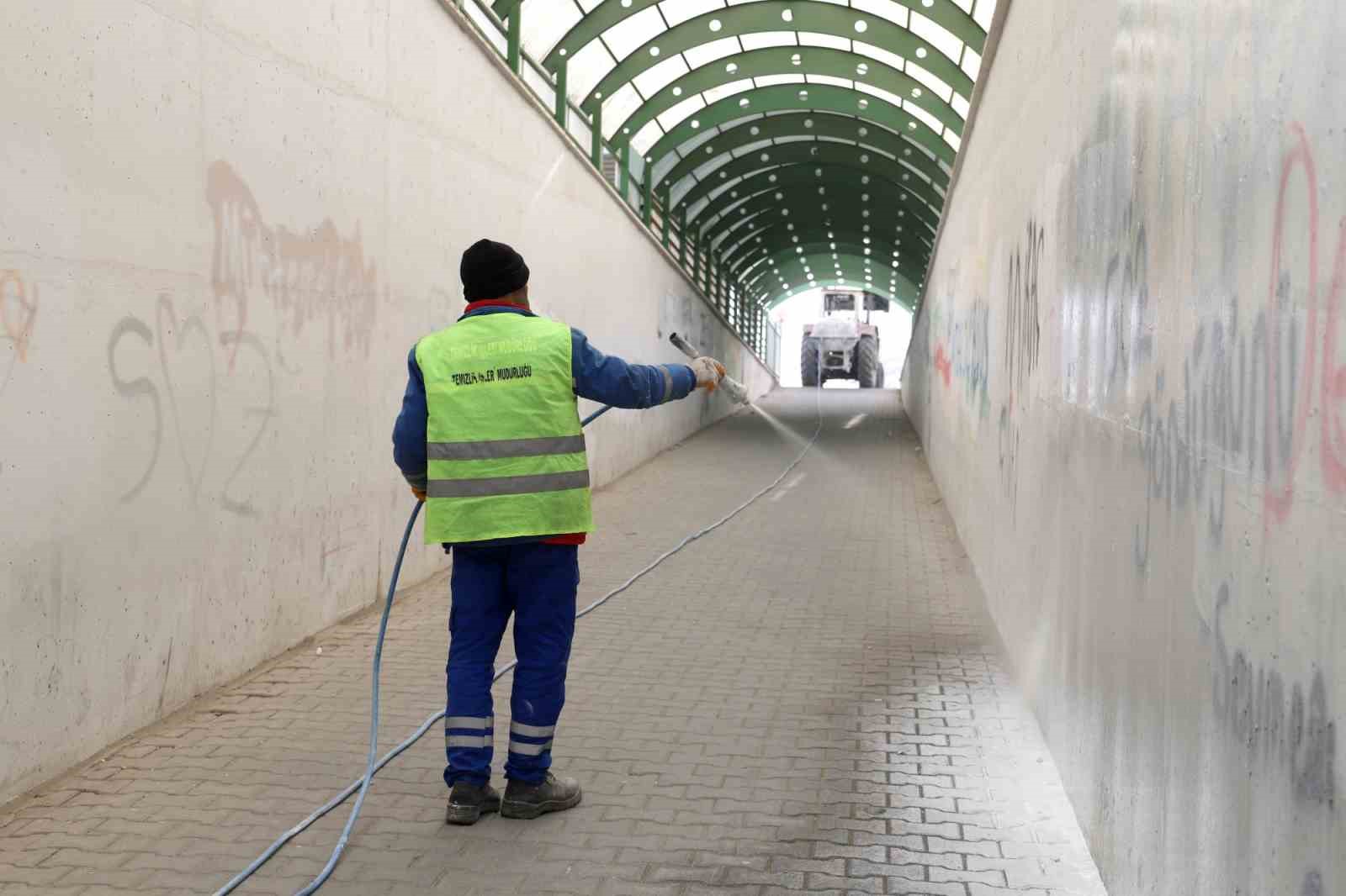 Havalar ısındı kapsamlı temizlik çalışmaları başladı
?v=1