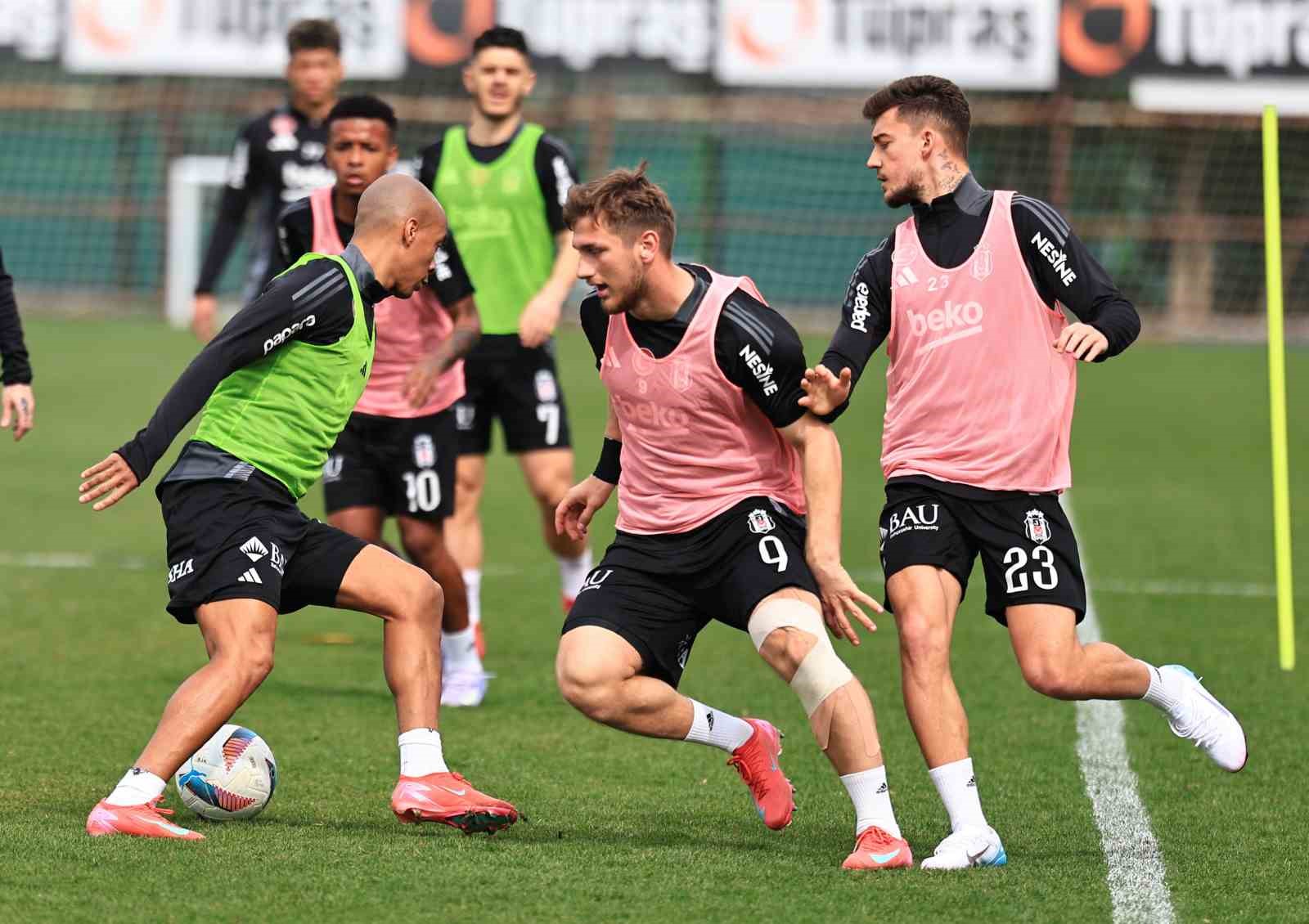 Beşiktaş, Konyaspor maçının hazırlıklarına devam etti
?v=1