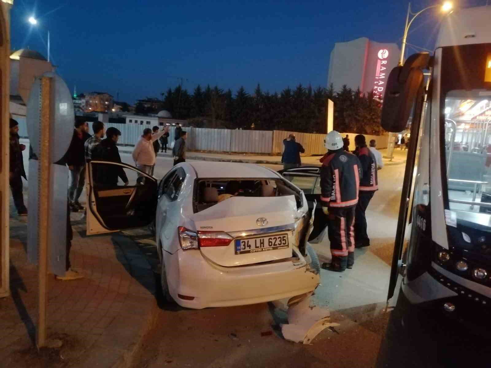 Malatya’da trambüs ile otomobil çarpıştı: 5 yaralı
?v=1