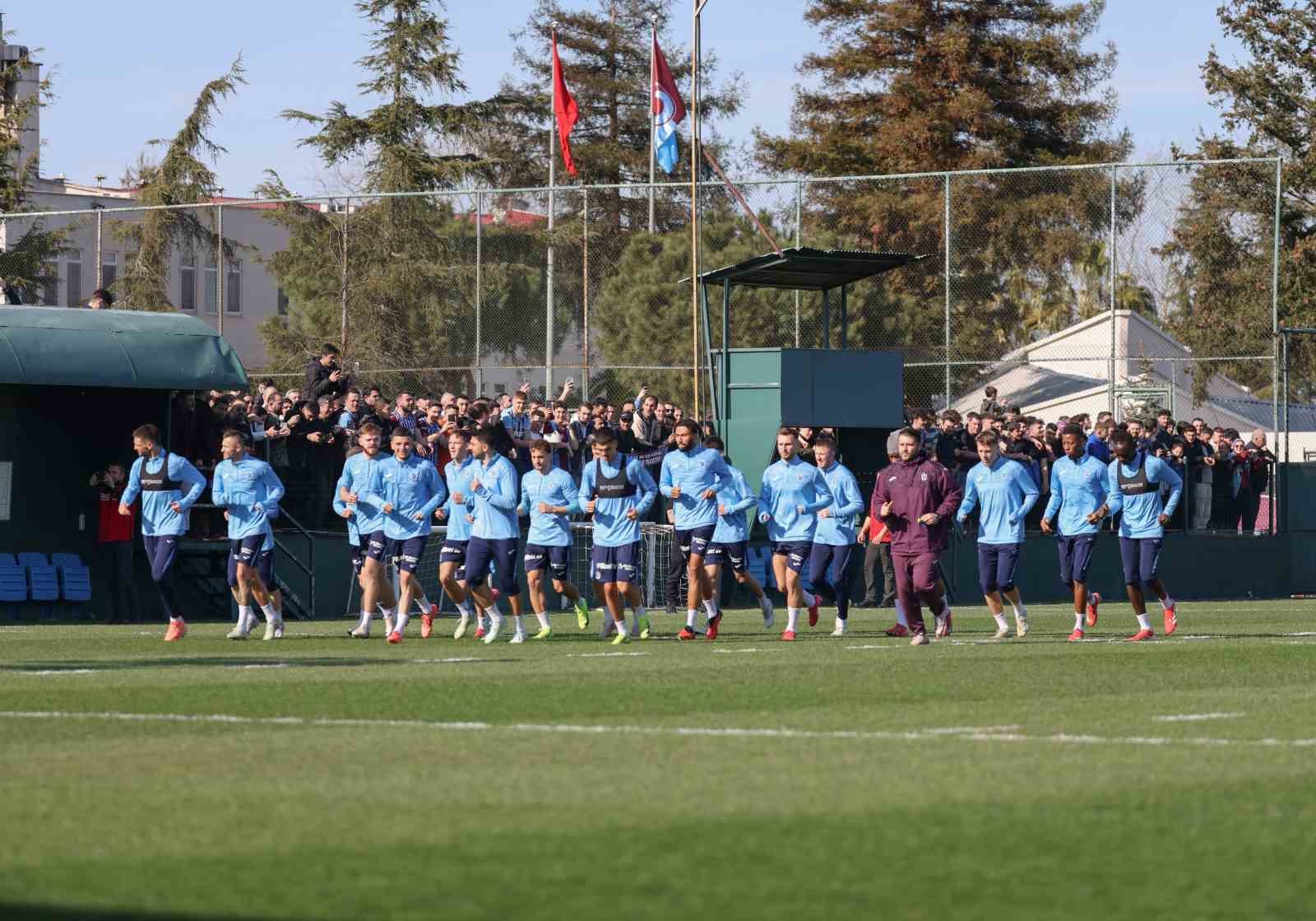 Trabzonspor ile Başakşehir 34. randevuda
?v=1