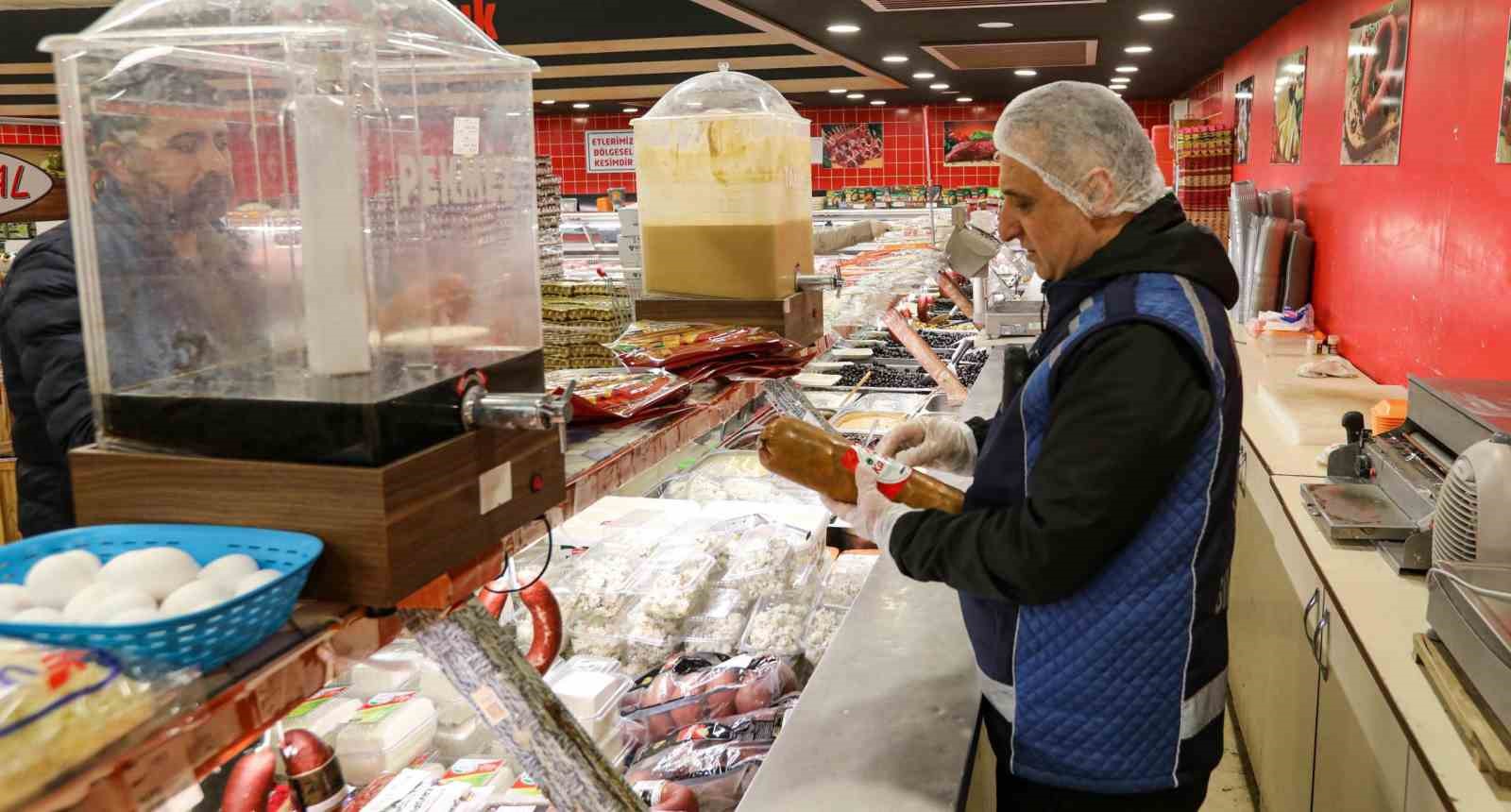 Van’da marketlere kapsamlı denetim
?v=1