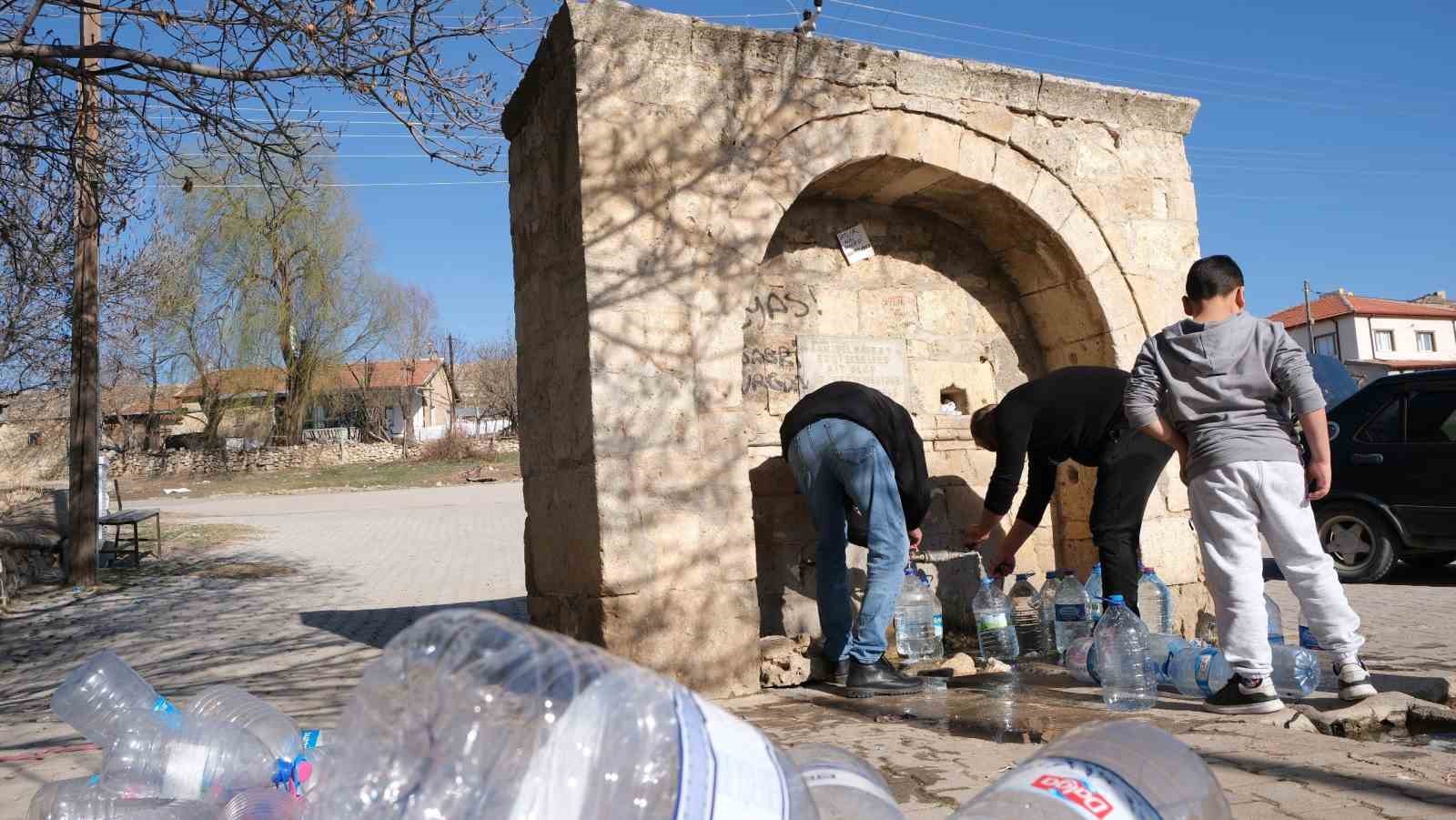 Karaman’da doğal kaynak sularının aktığı çeşmelere ilgi arttı
?v=1