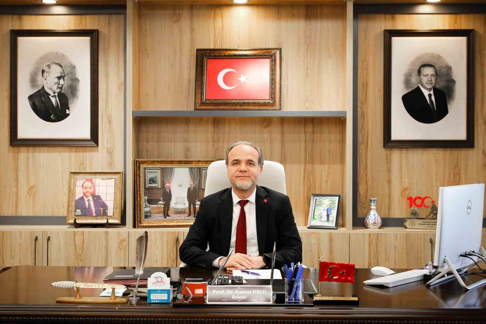 Rektör Uslu:  14 Mart, bağımsızlık ruhunun tıp öğrencileri tarafından haykırıldığı gündür 
?v=1