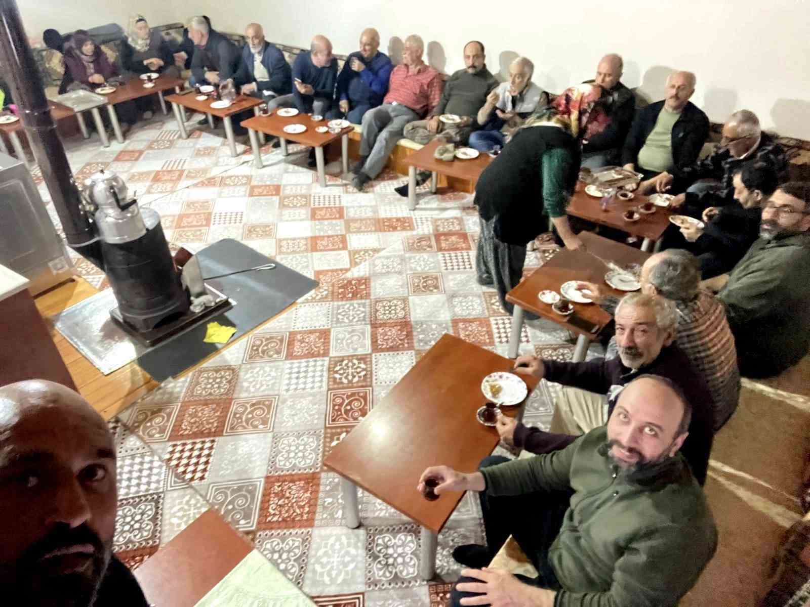 Bu köyde yalnız iftar açmak yasak
?v=1