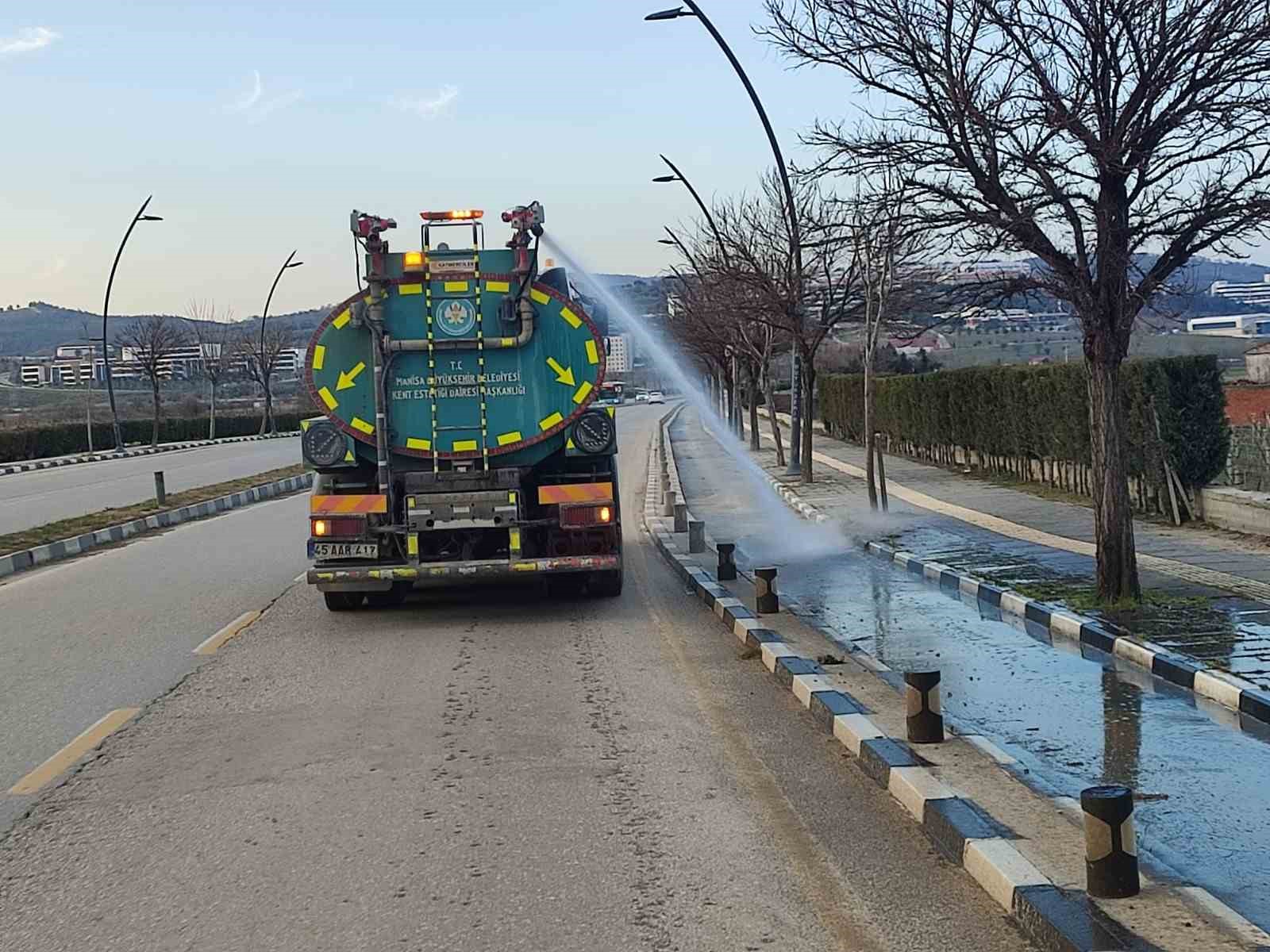 Muradiye Kampüs Yolundaki bisiklet yolu yenileniyor
?v=1