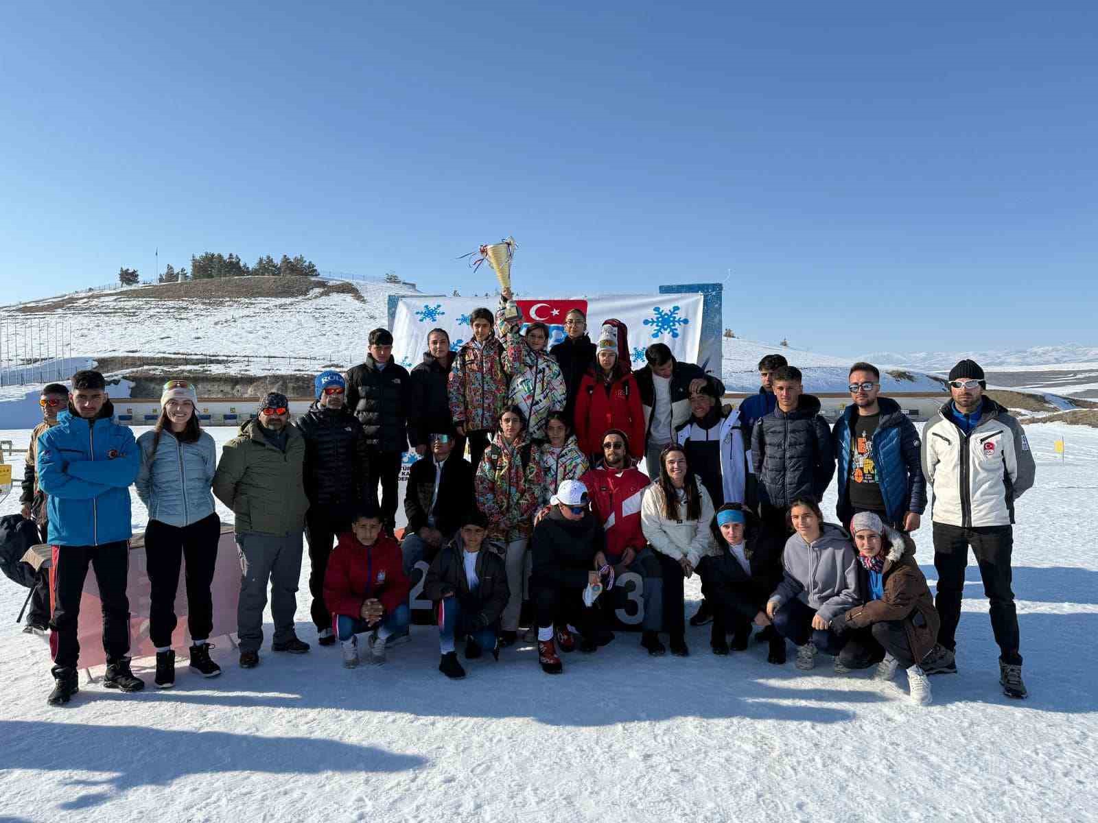 Muşlu kayakçılar, Biathlon Türkiye Şampiyonası’nı 6 madalya ile tamamladı
?v=1