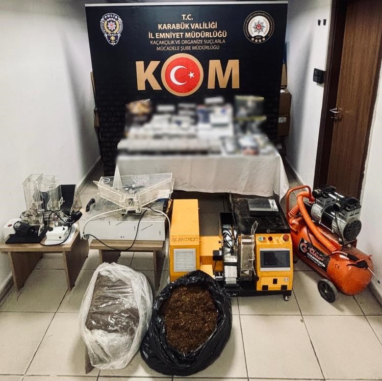 Karabük’te 20 kilogram tütün ile 12 bin 300 adet makaron ele geçirildi
?v=1