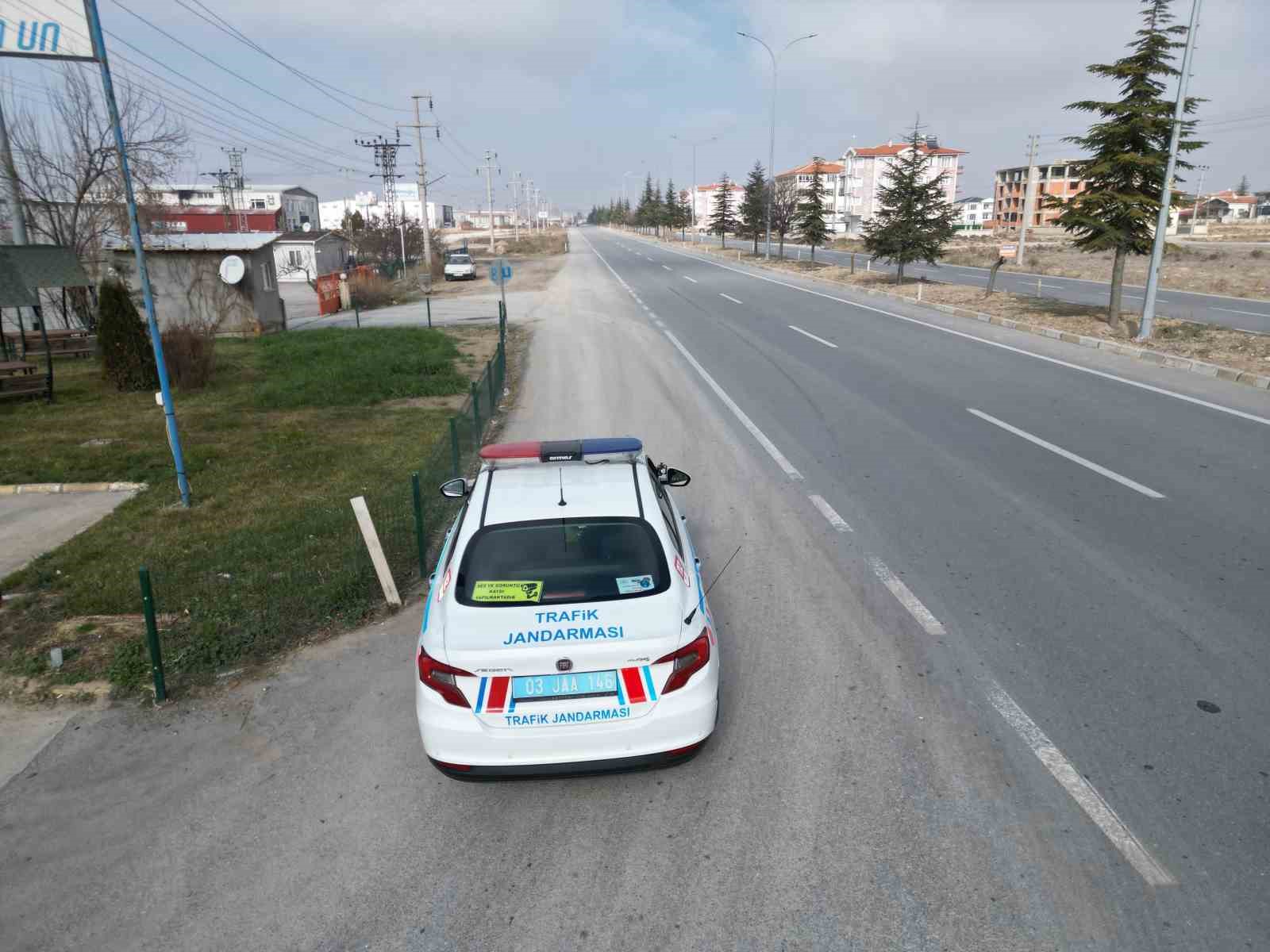 Jandarmanın trafik denetimleri kazaları önemli oranda azalttı
?v=1