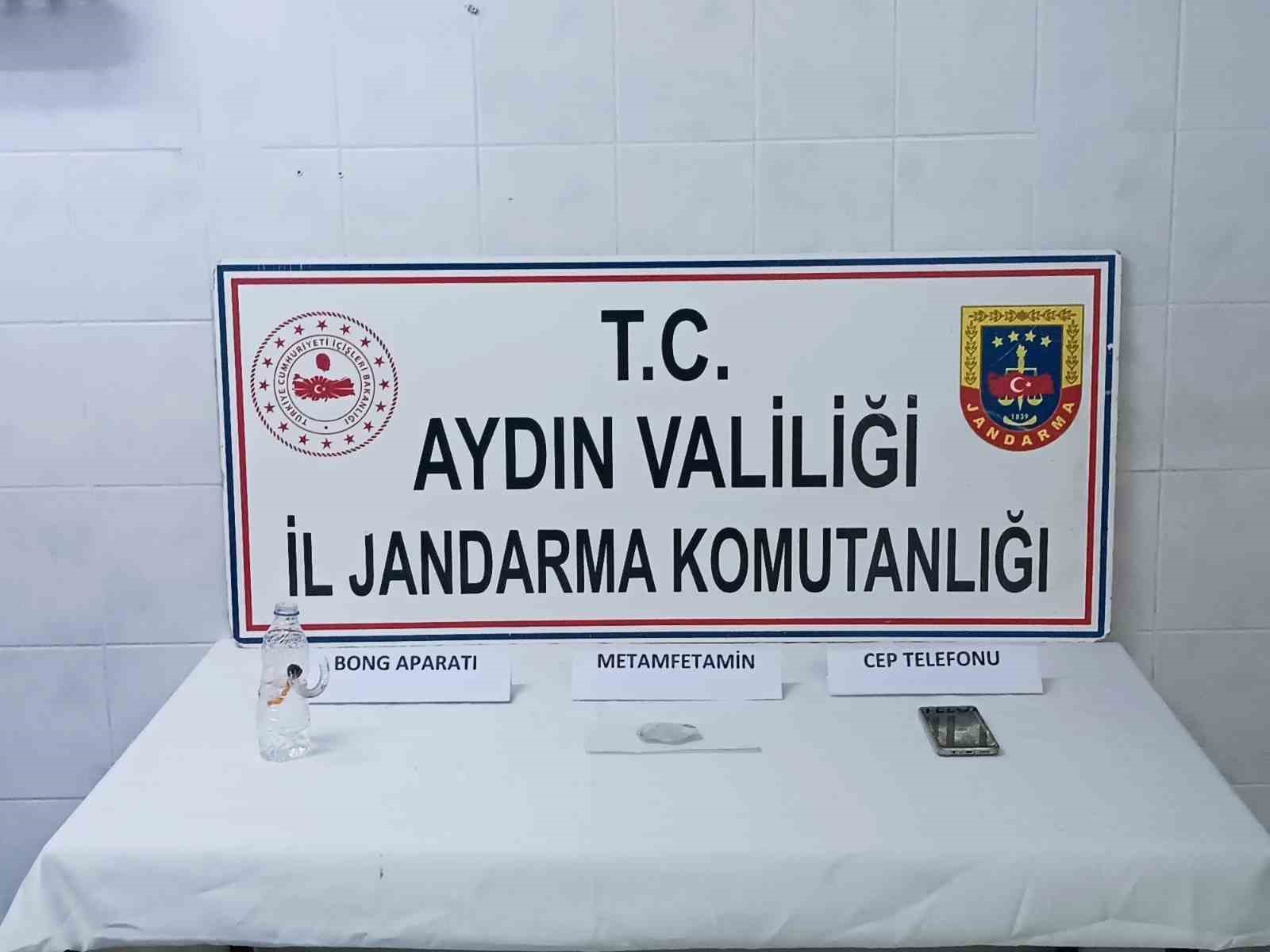 Jandarma uyuşturucuya geçit vermiyor
?v=1