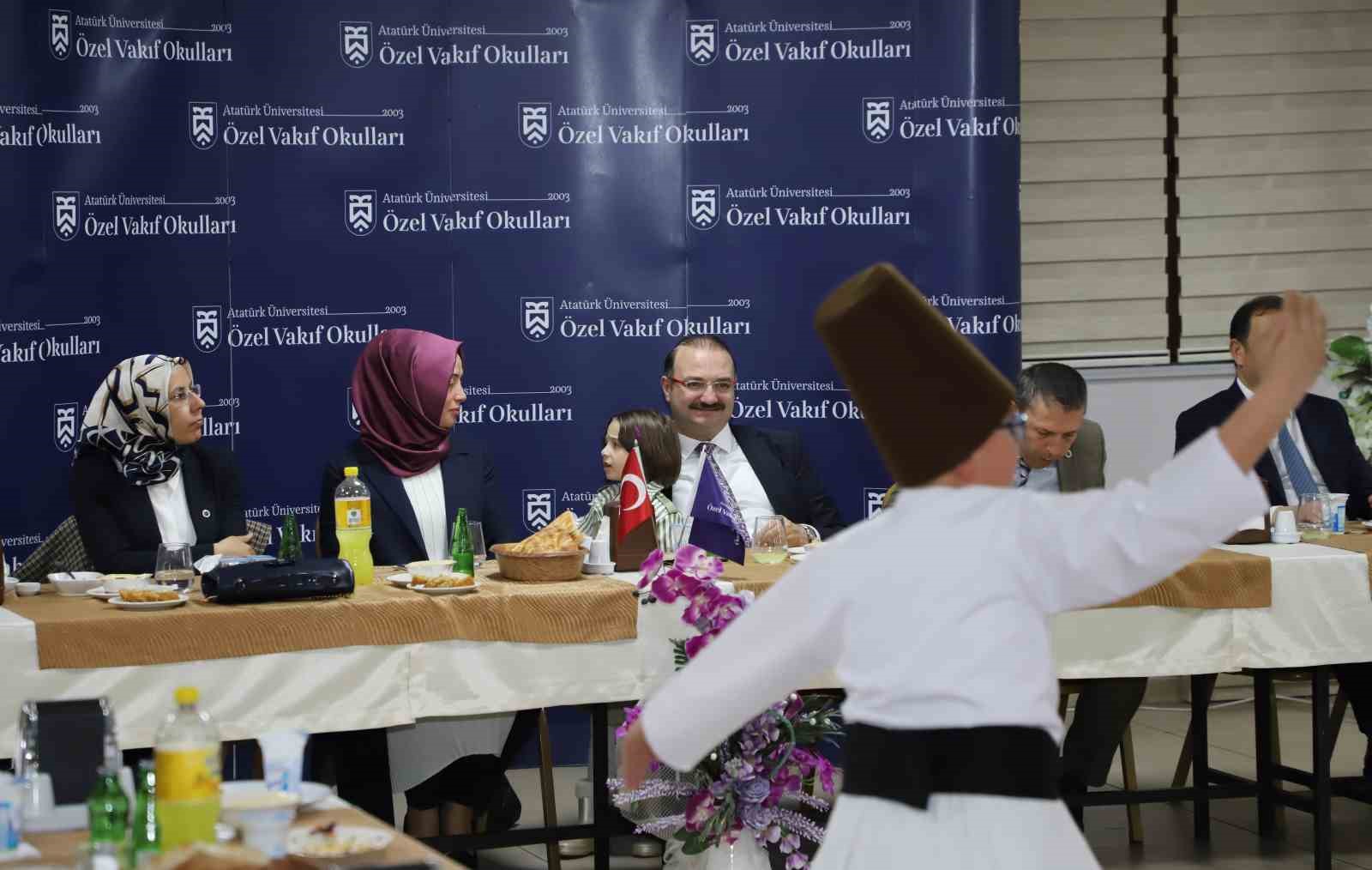 Rektör Hacımüftüoğlu, Özel vakıf okulları tarafından düzenlenen iftar programına katıldı
?v=1